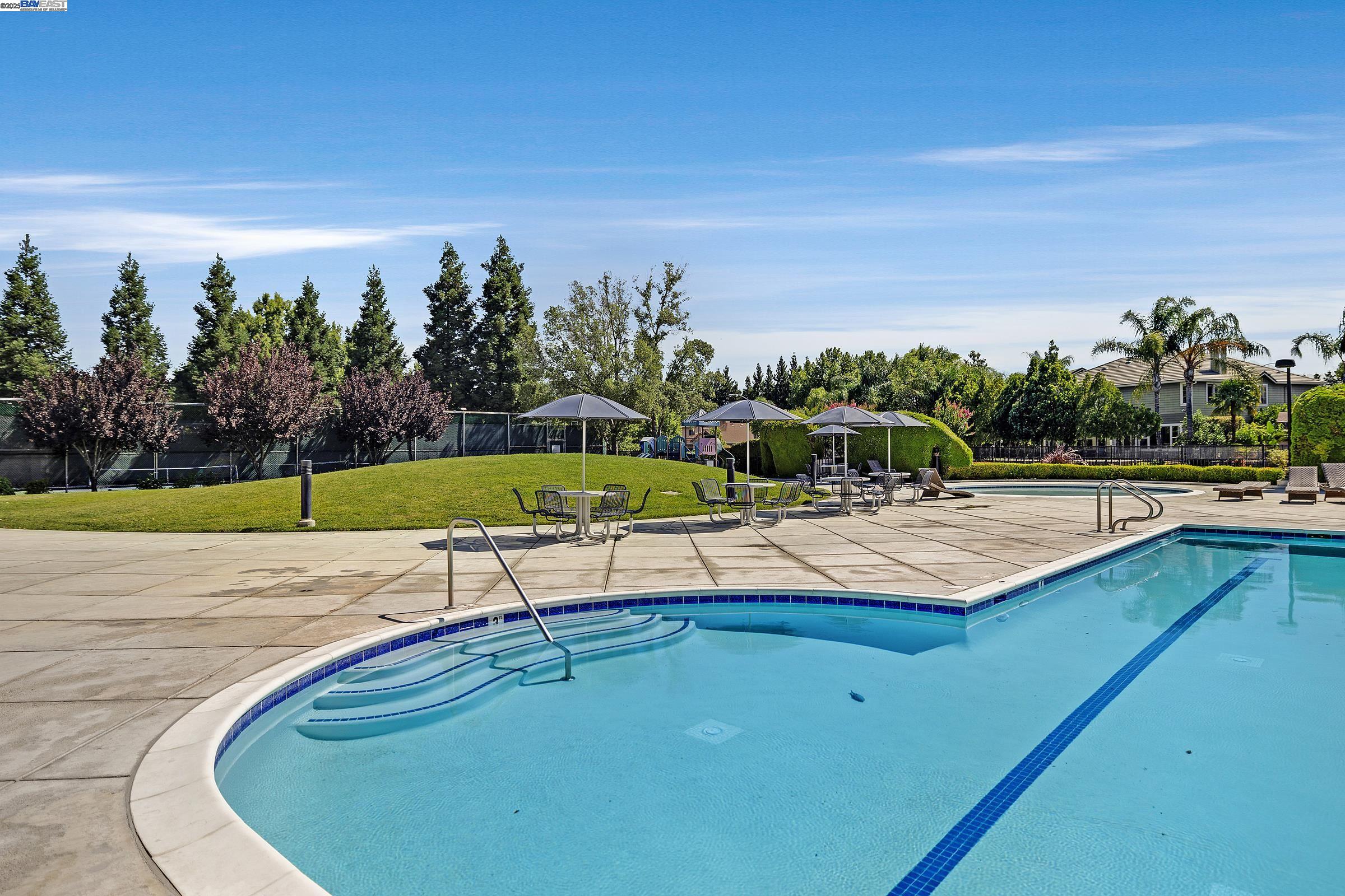 Detail Gallery Image 38 of 58 For 2662 Pyramid Dr, Tracy,  CA 95304 - 4 Beds | 2/1 Baths