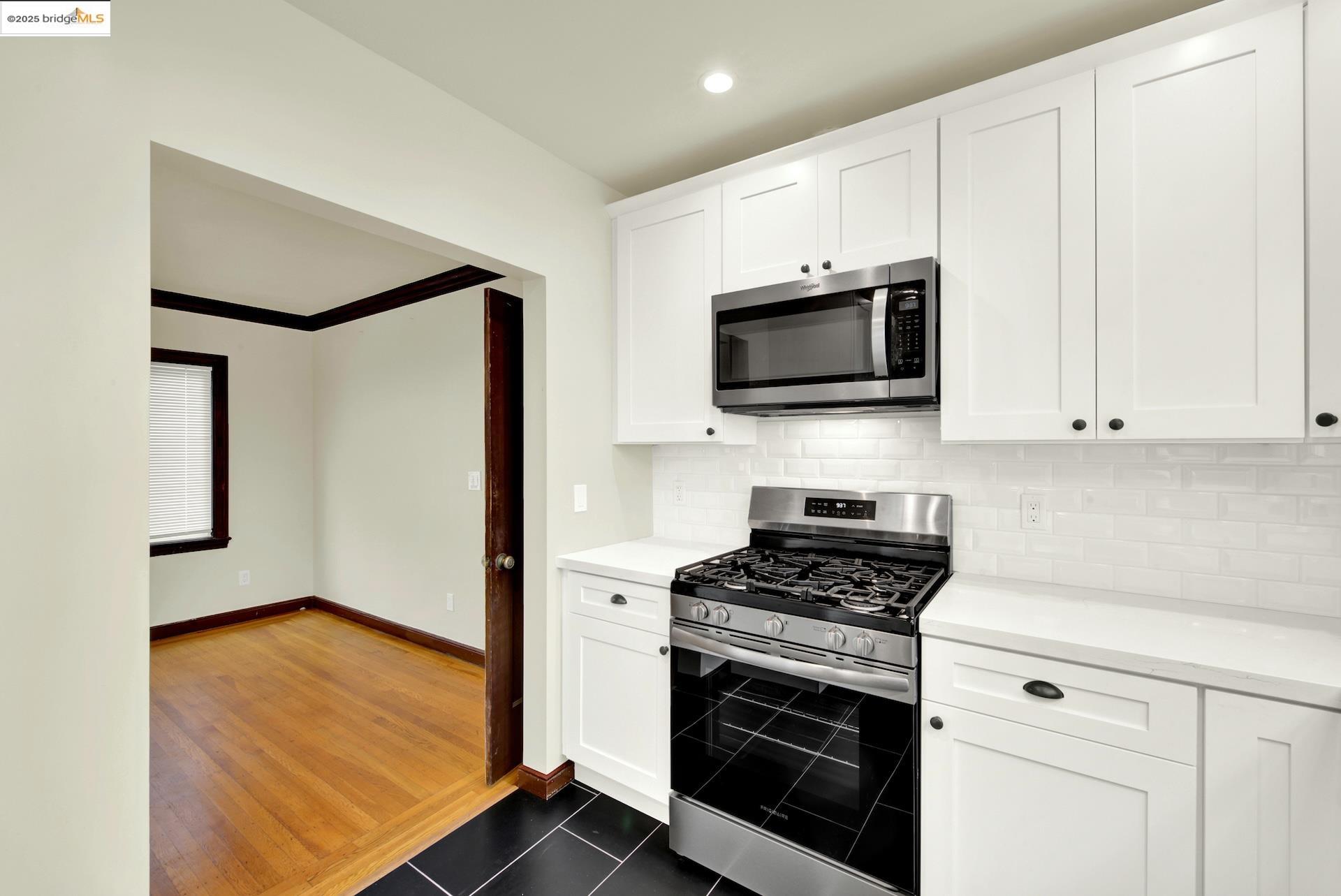 Detail Gallery Image 16 of 58 For 971 34th St, Richmond,  CA 94805 - 4 Beds | 2 Baths