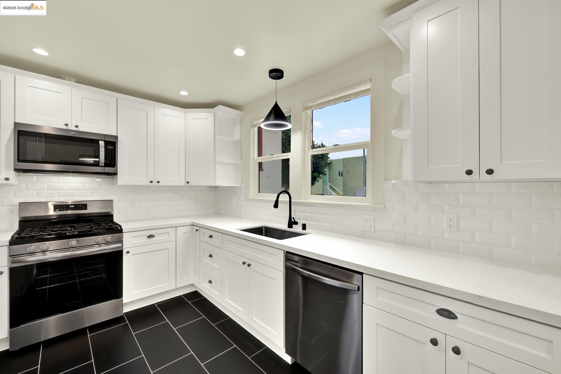 Detail Gallery Image 20 of 58 For 971 34th St, Richmond,  CA 94805 - 4 Beds | 2 Baths