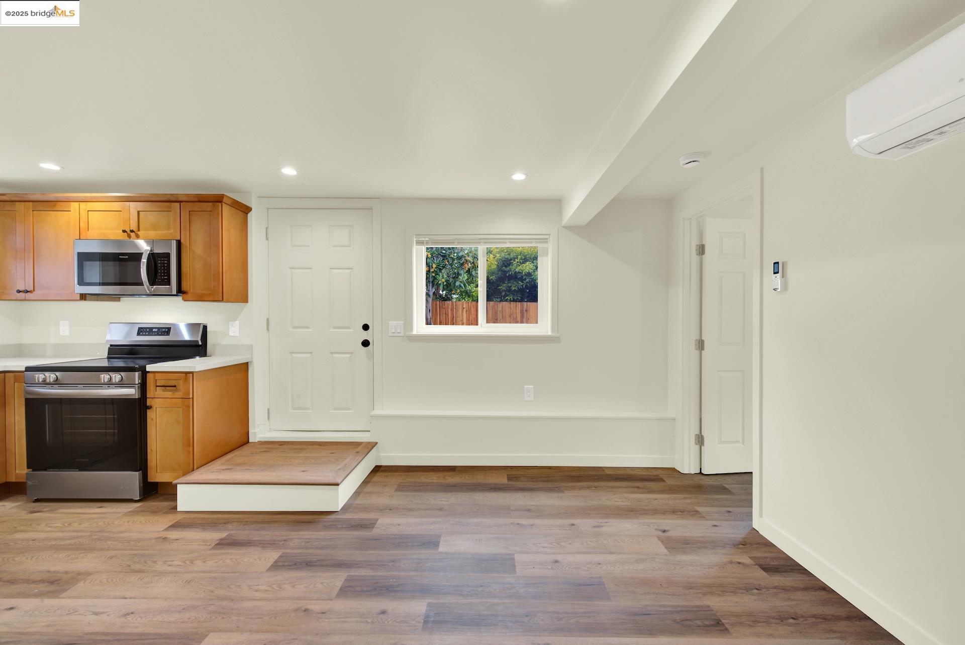 Detail Gallery Image 41 of 58 For 971 34th St, Richmond,  CA 94805 - 4 Beds | 2 Baths