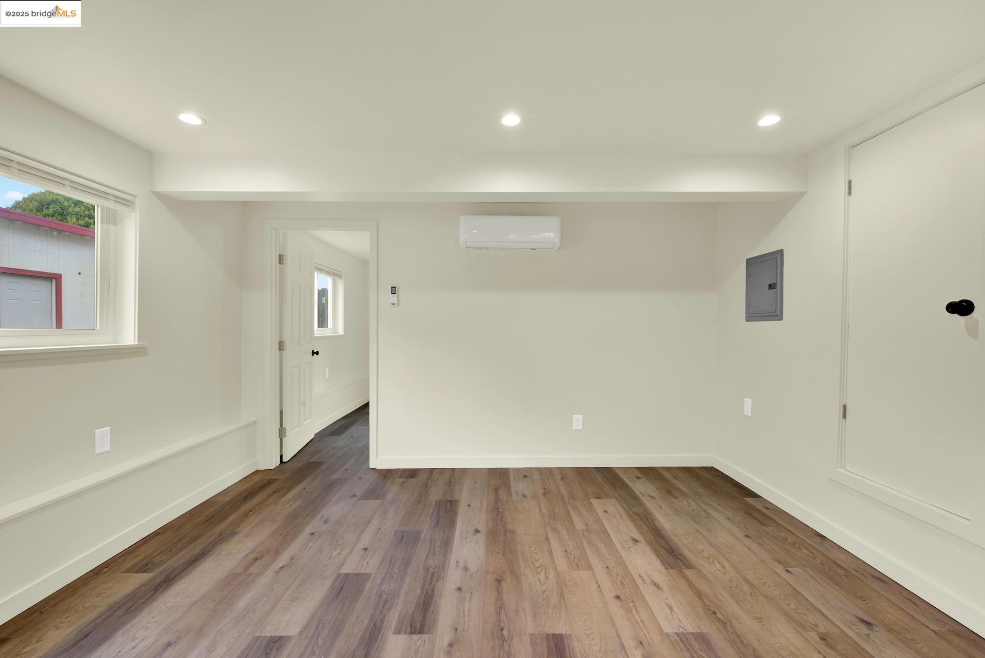 Detail Gallery Image 43 of 58 For 971 34th St, Richmond,  CA 94805 - 4 Beds | 2 Baths