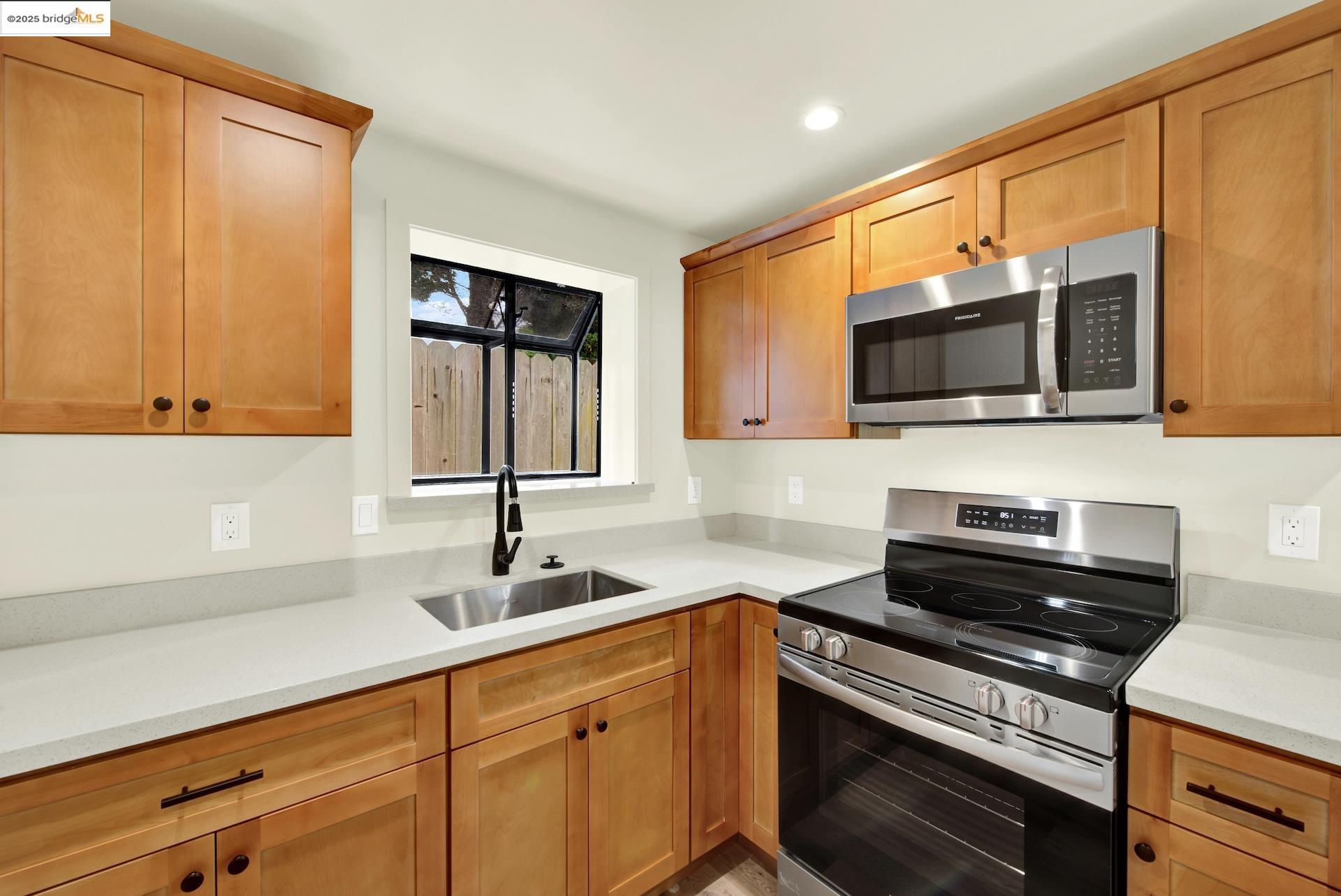 Detail Gallery Image 44 of 58 For 971 34th St, Richmond,  CA 94805 - 4 Beds | 2 Baths