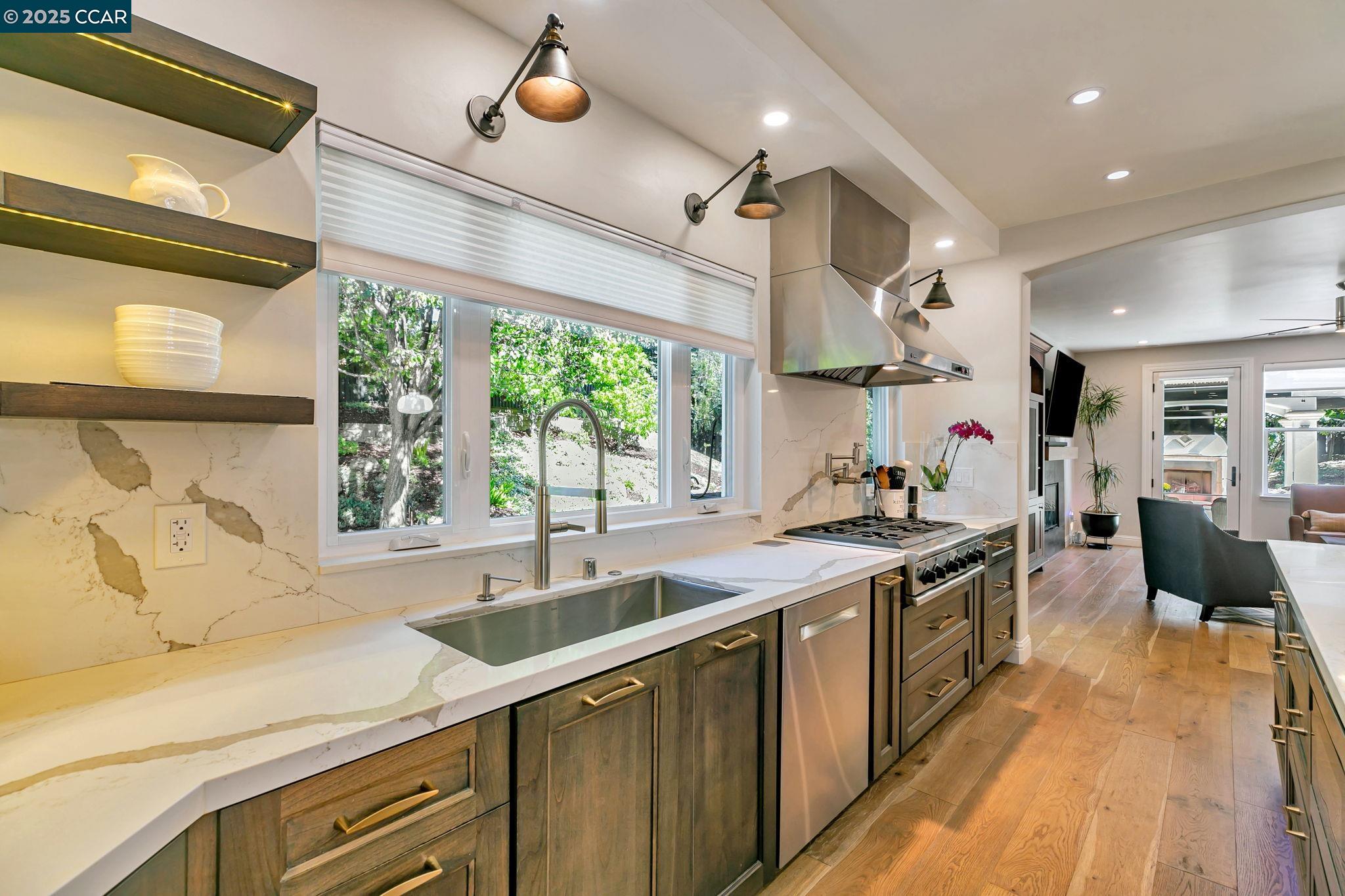 Detail Gallery Image 12 of 60 For 2632 Carmella Ct, San Jose,  CA 95135 - 5 Beds | 3 Baths