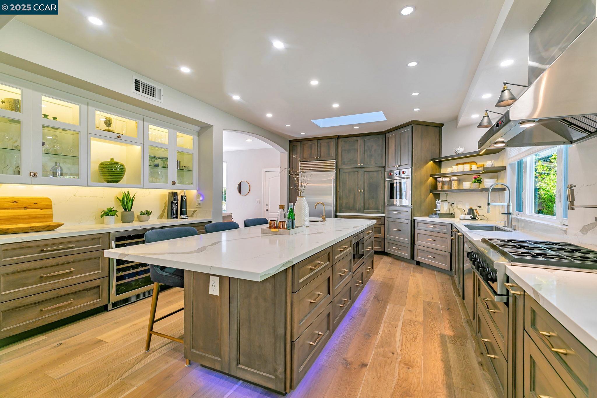 Detail Gallery Image 9 of 60 For 2632 Carmella Ct, San Jose,  CA 95135 - 5 Beds | 3 Baths