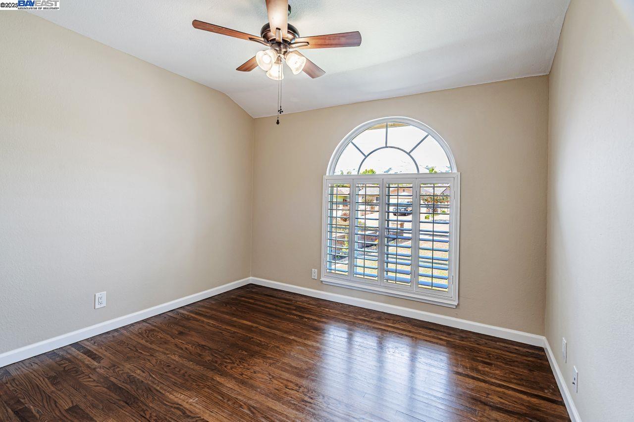 Detail Gallery Image 18 of 46 For 625 Jim Dr, San Jose,  CA 95133 - 3 Beds | 2 Baths