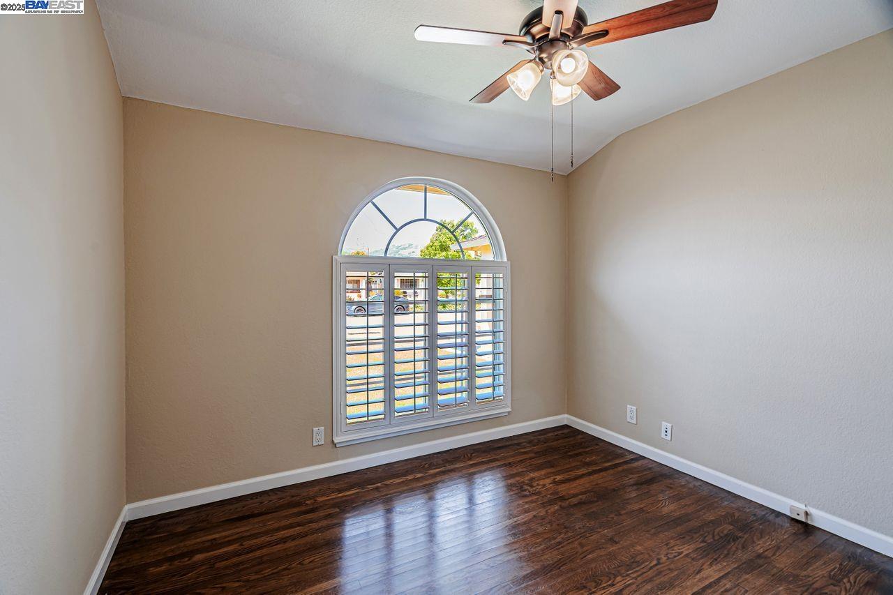 Detail Gallery Image 19 of 46 For 625 Jim Dr, San Jose,  CA 95133 - 3 Beds | 2 Baths