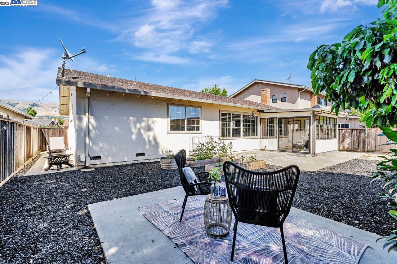 Detail Gallery Image 30 of 46 For 625 Jim Dr, San Jose,  CA 95133 - 3 Beds | 2 Baths