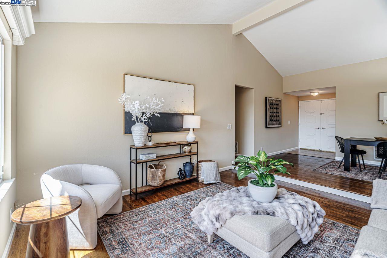 Detail Gallery Image 5 of 46 For 625 Jim Dr, San Jose,  CA 95133 - 3 Beds | 2 Baths