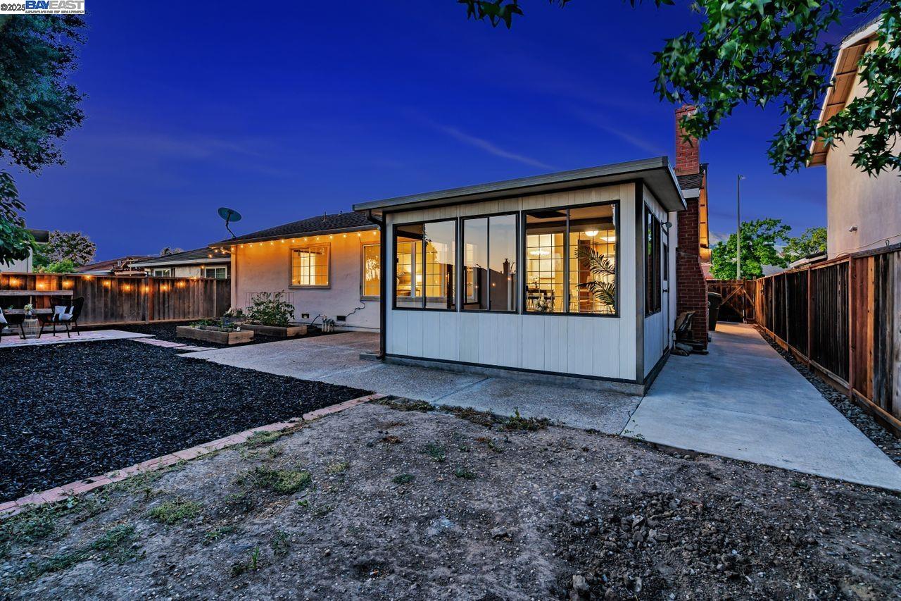 Detail Gallery Image 42 of 46 For 625 Jim Dr, San Jose,  CA 95133 - 3 Beds | 2 Baths