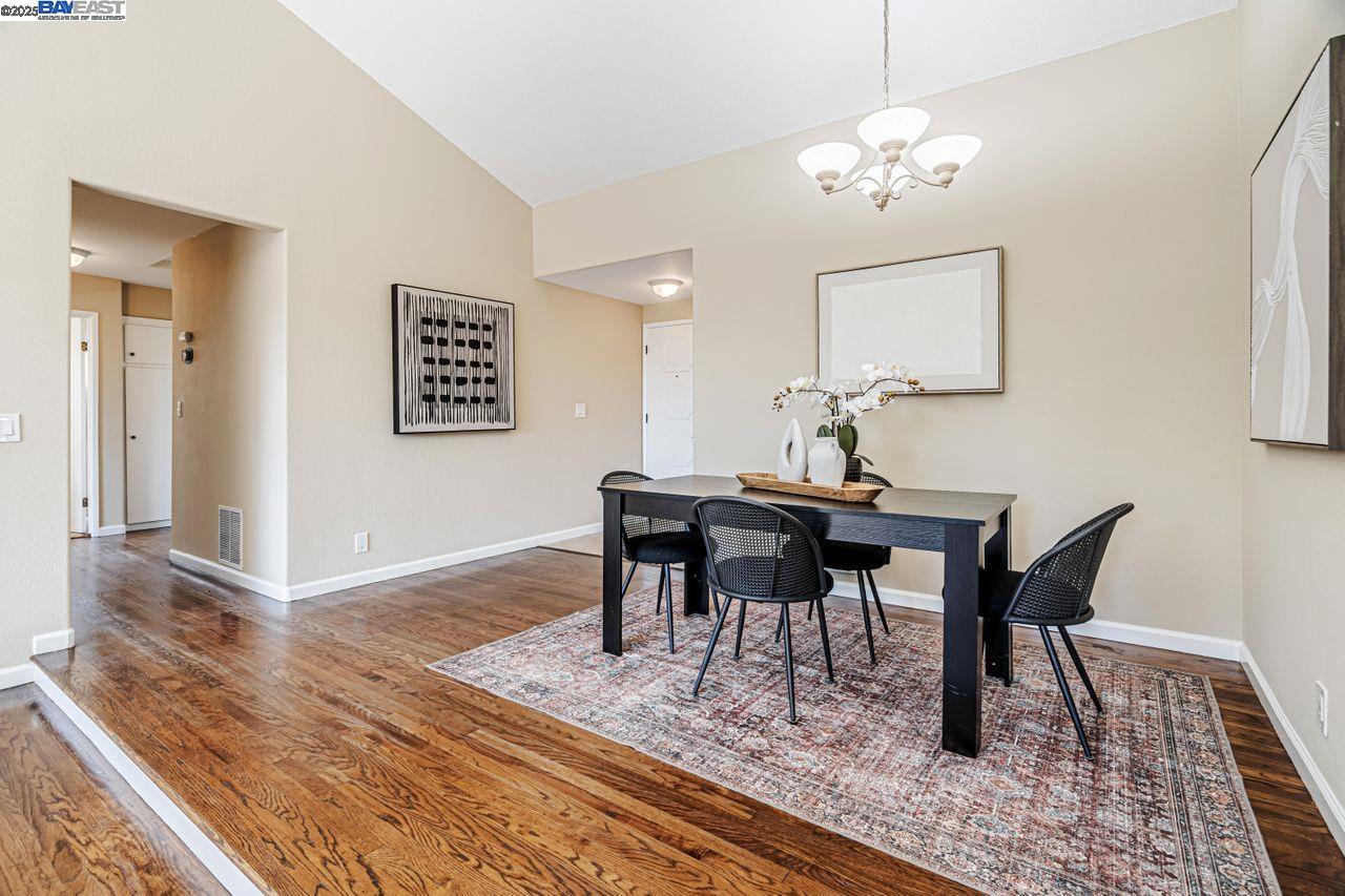 Detail Gallery Image 9 of 46 For 625 Jim Dr, San Jose,  CA 95133 - 3 Beds | 2 Baths