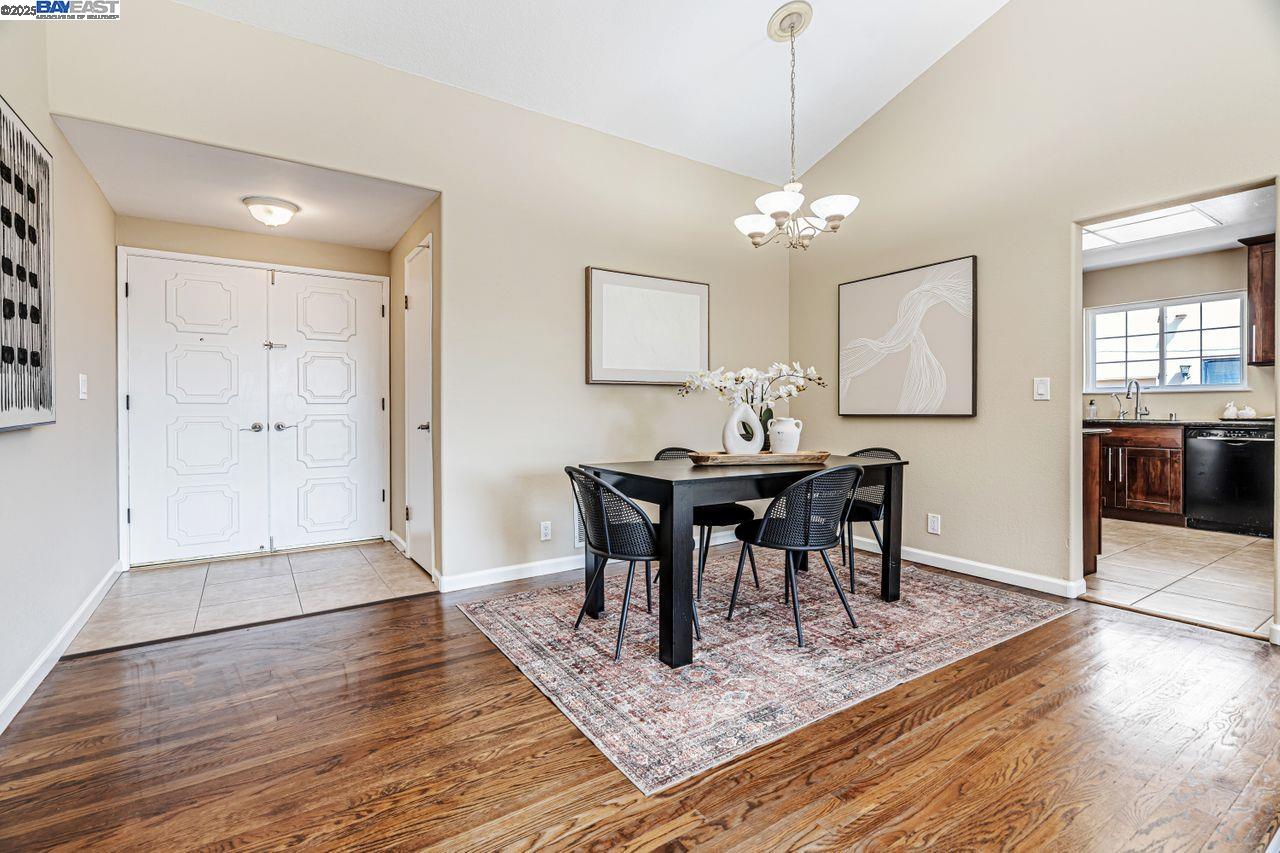 Detail Gallery Image 10 of 46 For 625 Jim Dr, San Jose,  CA 95133 - 3 Beds | 2 Baths