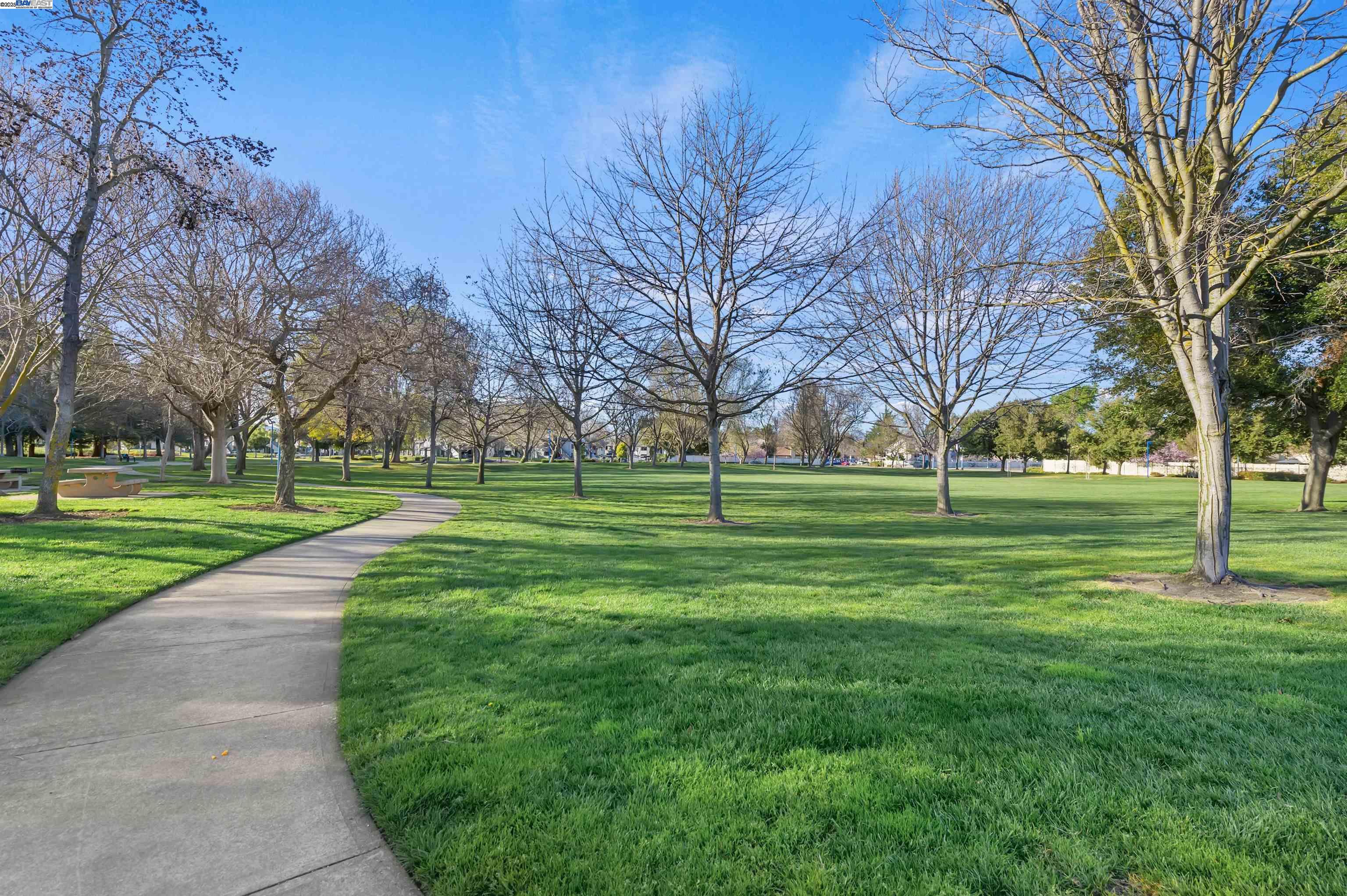 Detail Gallery Image 39 of 52 For 2909 Moreno Ave, Pleasanton,  CA 94588 - 3 Beds | 2/1 Baths