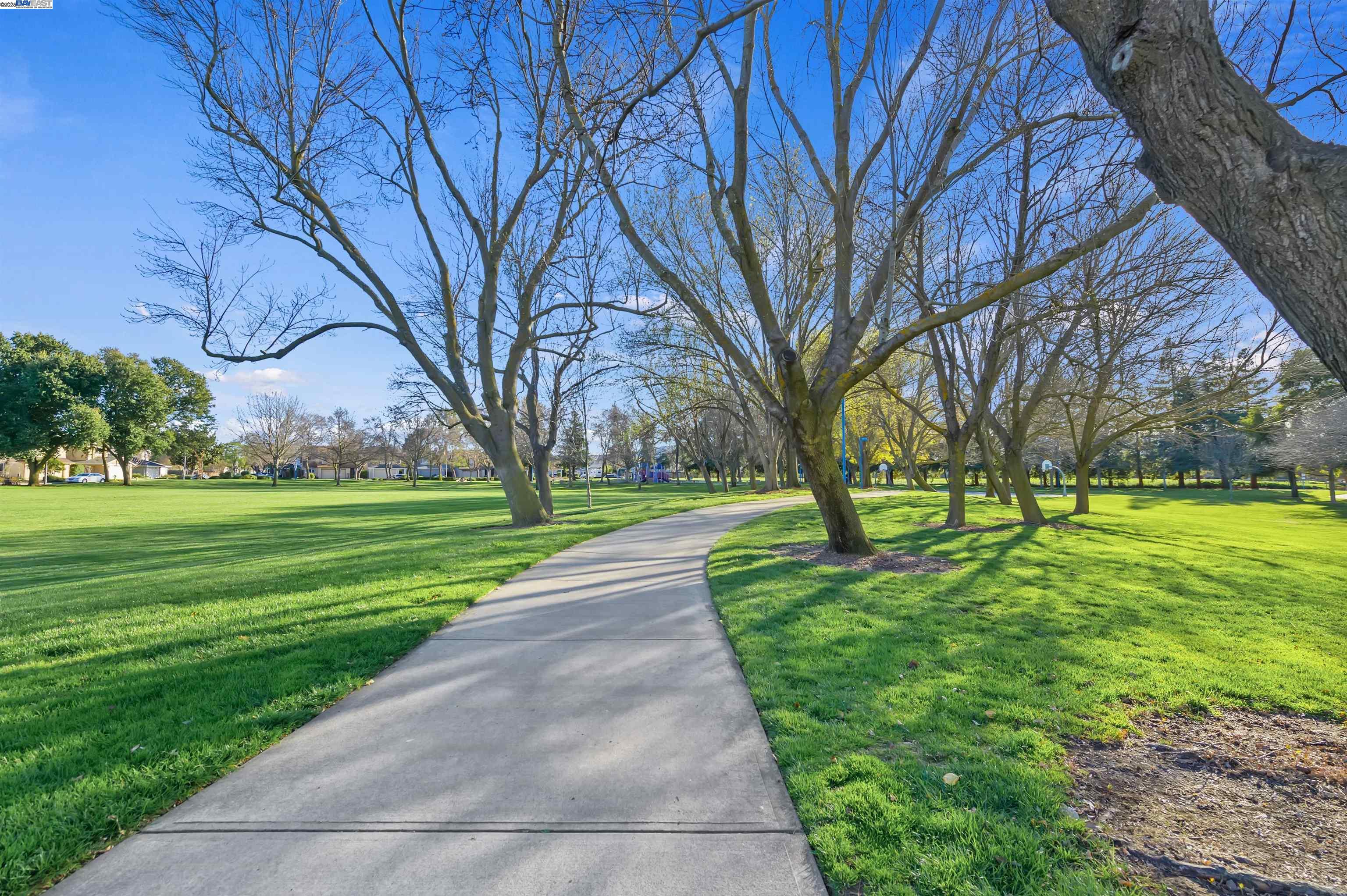 Detail Gallery Image 40 of 52 For 2909 Moreno Ave, Pleasanton,  CA 94588 - 3 Beds | 2/1 Baths