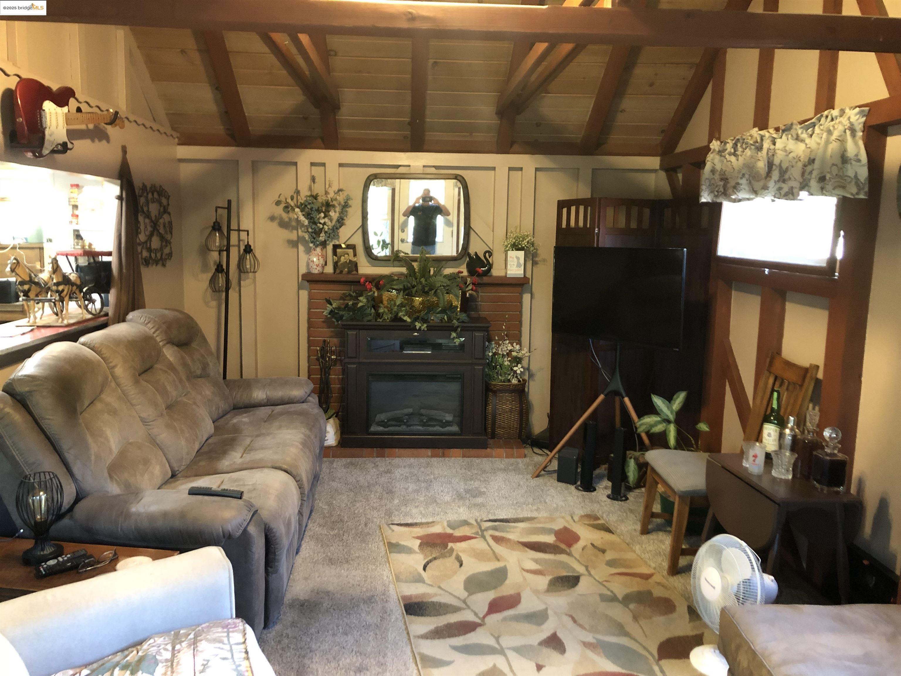 Detail Gallery Image 8 of 27 For 22956 Black Oak Dr., Twain Harte,  CA 95383 - 2 Beds | 1/1 Baths
