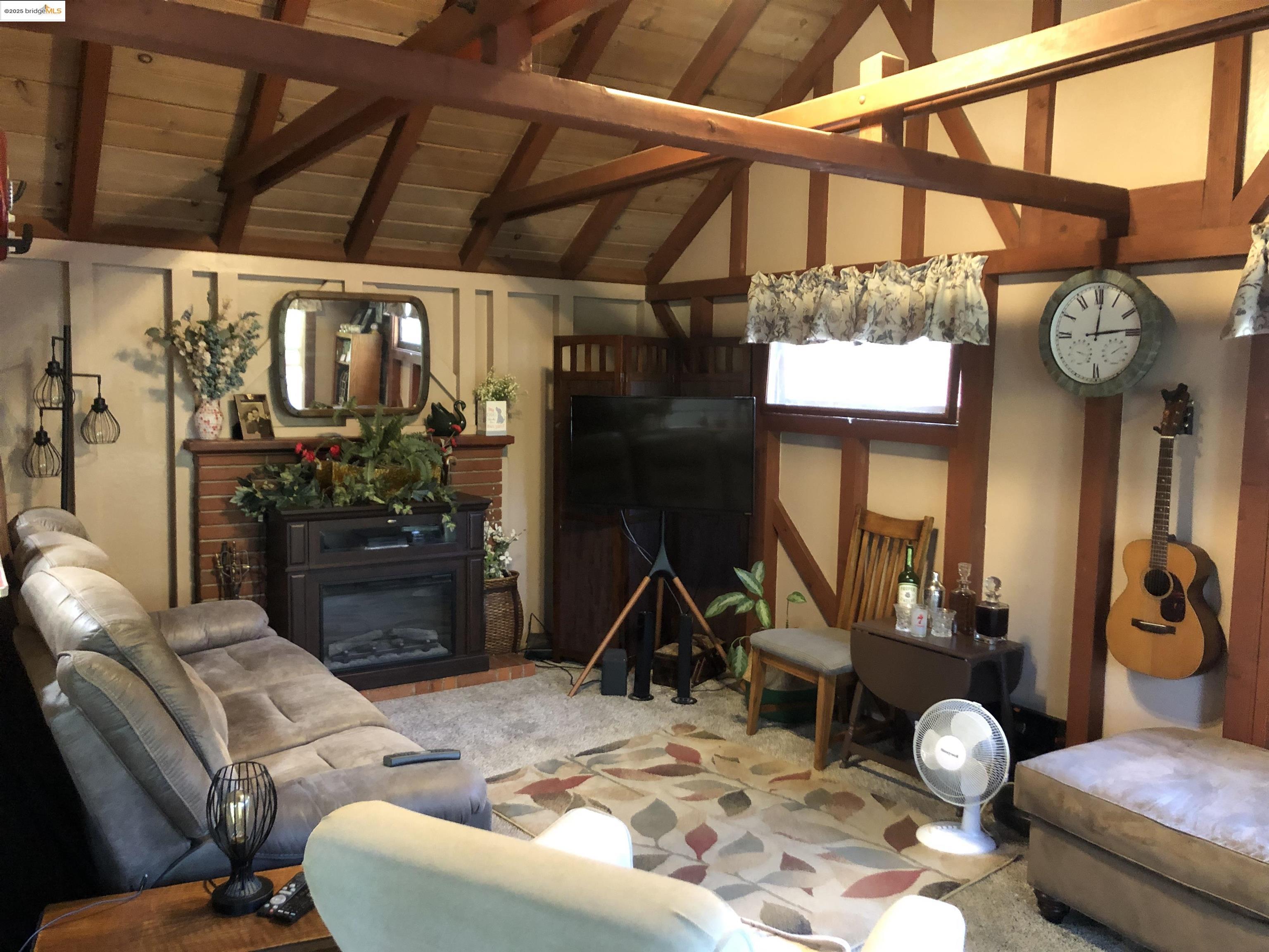 Detail Gallery Image 9 of 27 For 22956 Black Oak Dr., Twain Harte,  CA 95383 - 2 Beds | 1/1 Baths