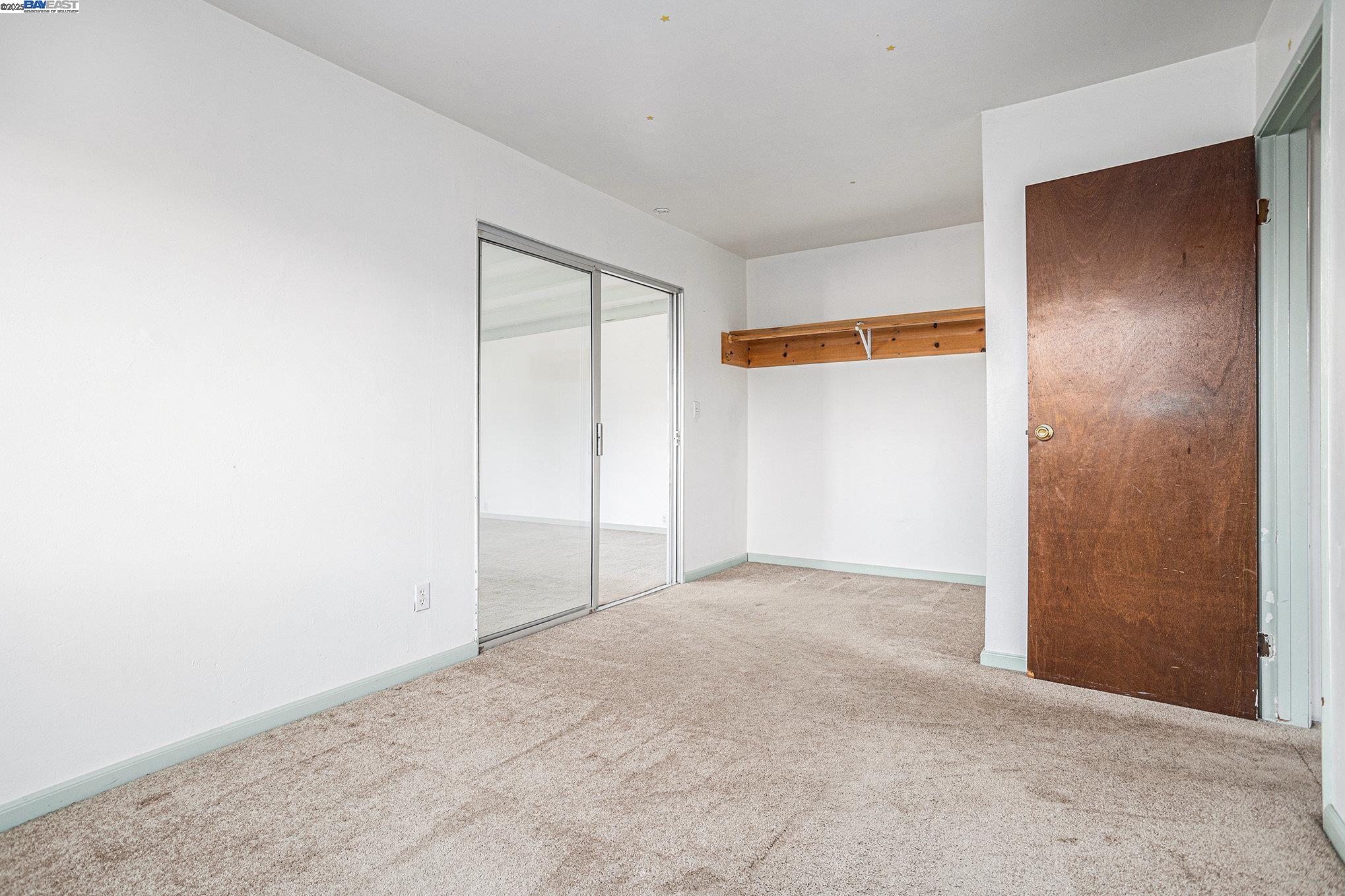 Detail Gallery Image 14 of 35 For 925 Grandview Ave, Martinez,  CA 94553 - 4 Beds | 2 Baths