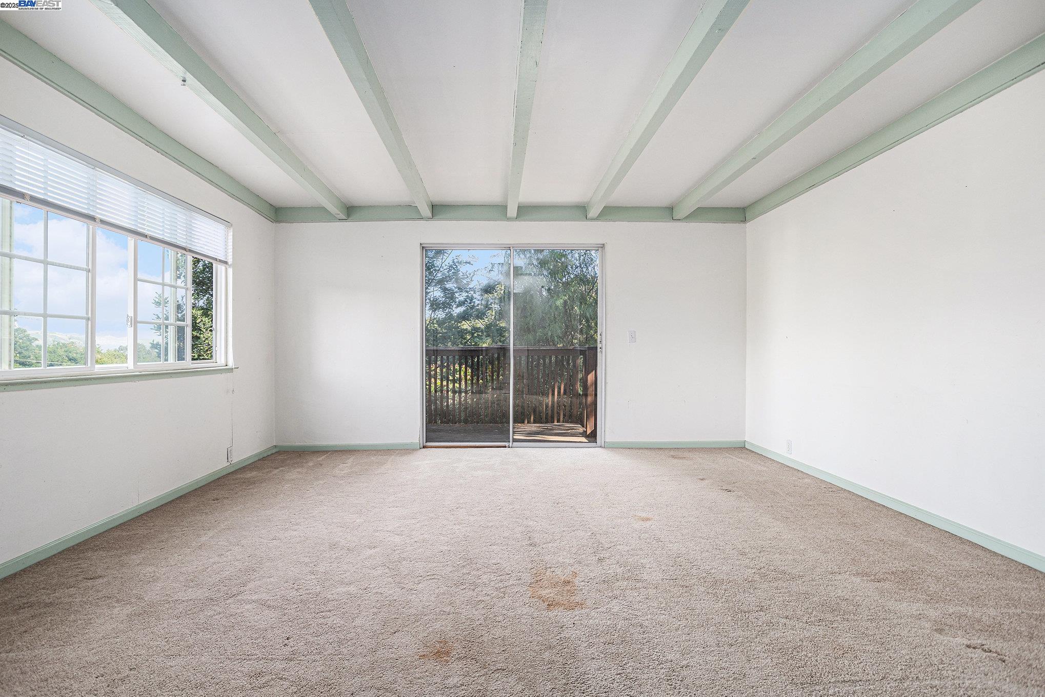 Detail Gallery Image 15 of 35 For 925 Grandview Ave, Martinez,  CA 94553 - 4 Beds | 2 Baths