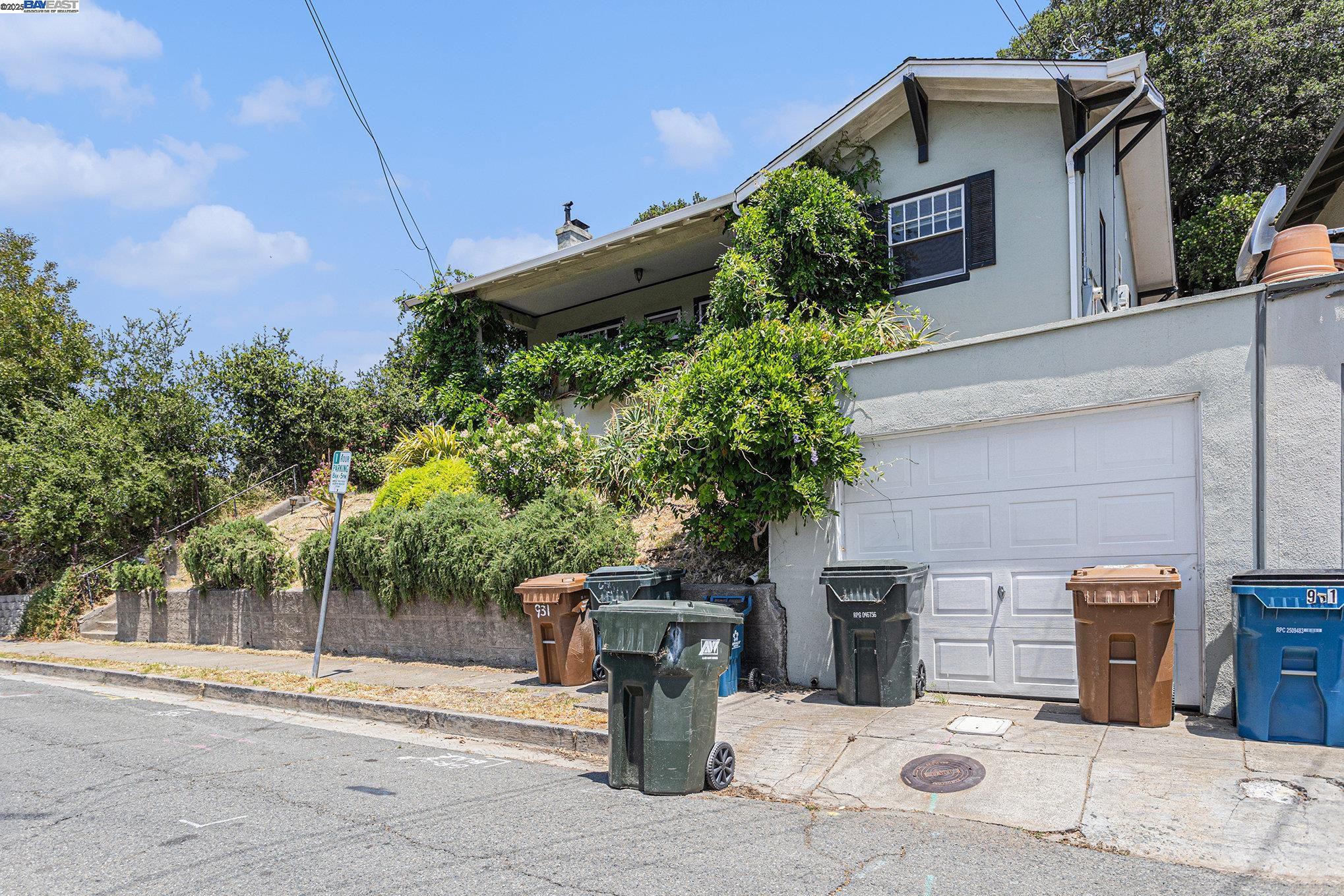 Detail Gallery Image 35 of 35 For 925 Grandview Ave, Martinez,  CA 94553 - 4 Beds | 2 Baths