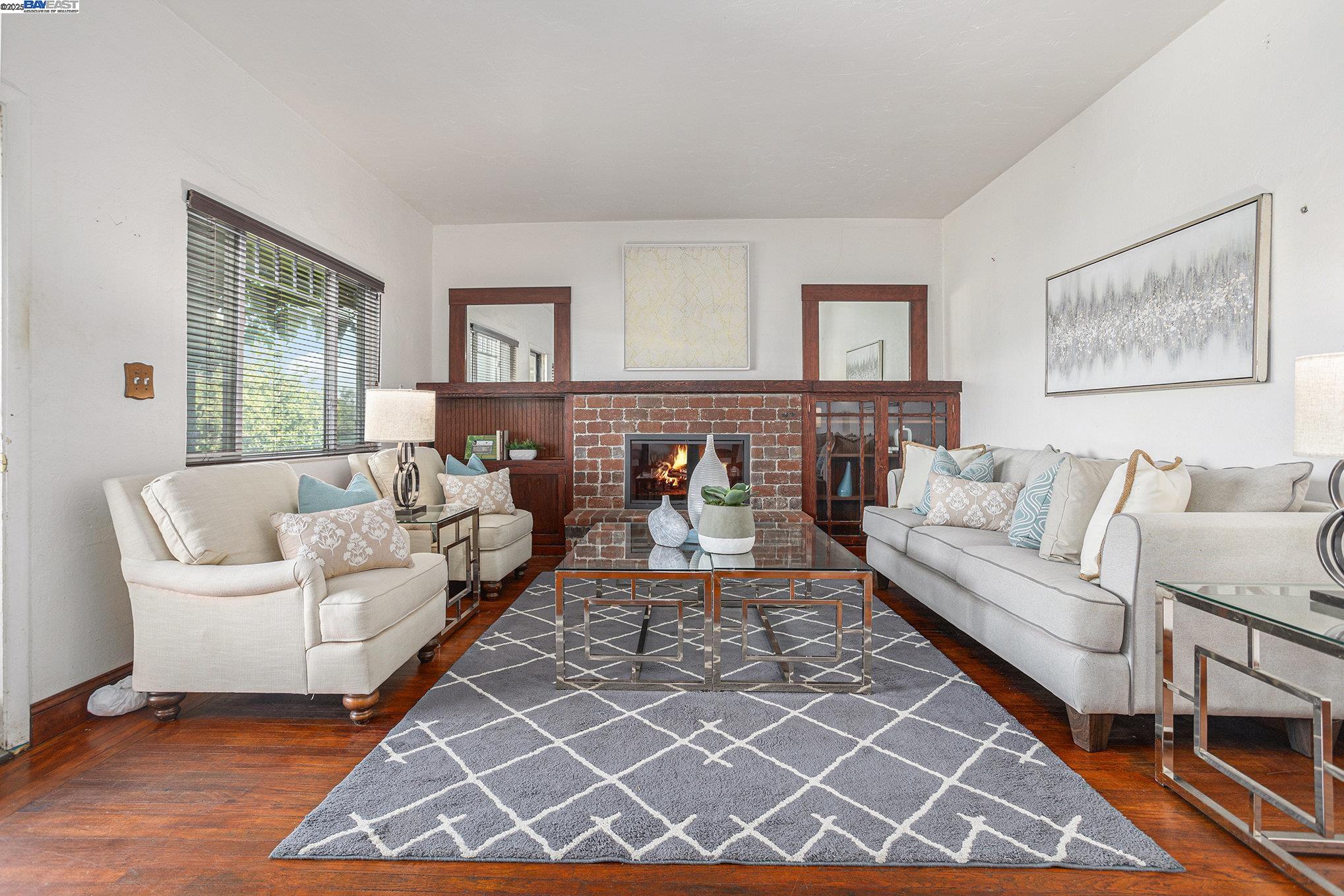 Detail Gallery Image 5 of 35 For 925 Grandview Ave, Martinez,  CA 94553 - 4 Beds | 2 Baths