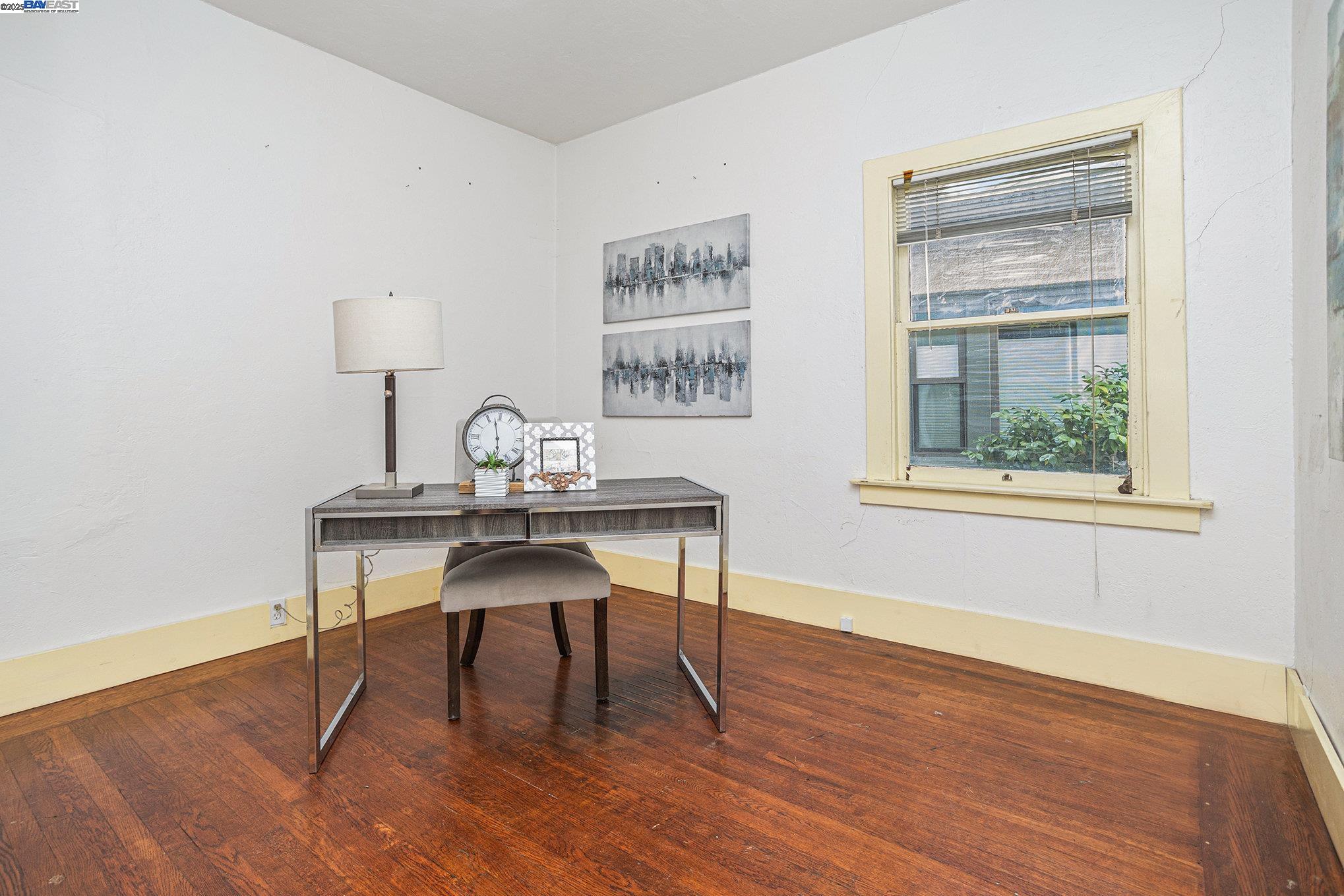 Detail Gallery Image 8 of 35 For 925 Grandview Ave, Martinez,  CA 94553 - 4 Beds | 2 Baths