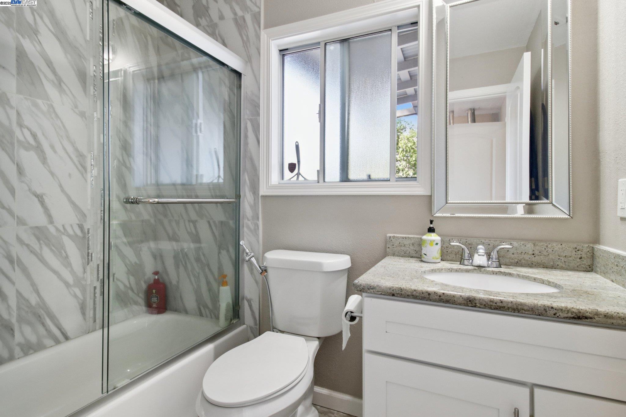 Detail Gallery Image 21 of 47 For 1900 Chestnut St, Santa Clara,  CA 95054-1736 - 4 Beds | 3 Baths