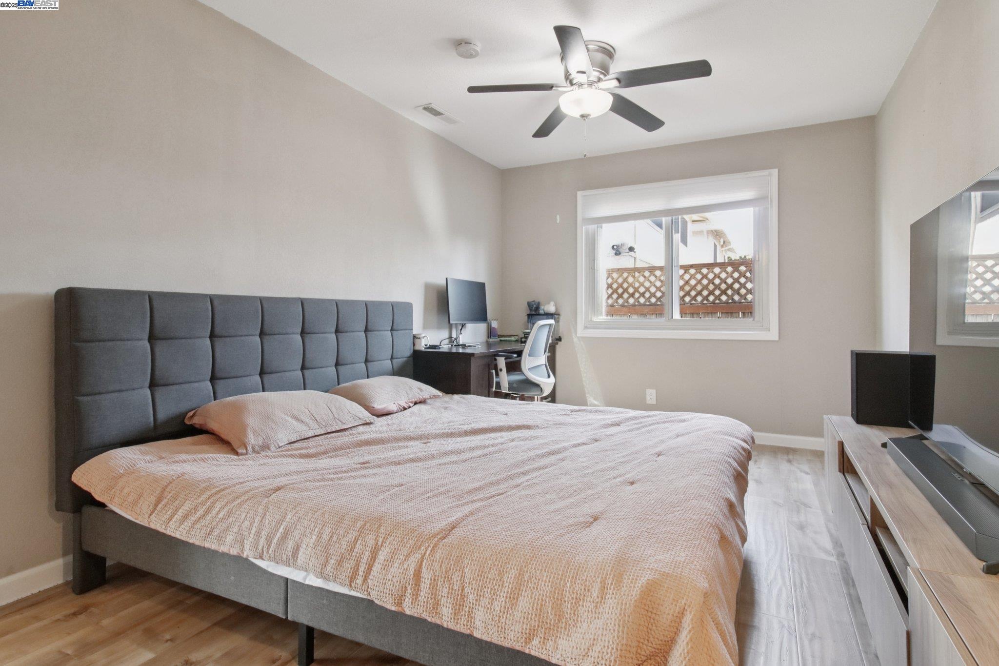 Detail Gallery Image 35 of 47 For 1900 Chestnut St, Santa Clara,  CA 95054-1736 - 4 Beds | 3 Baths