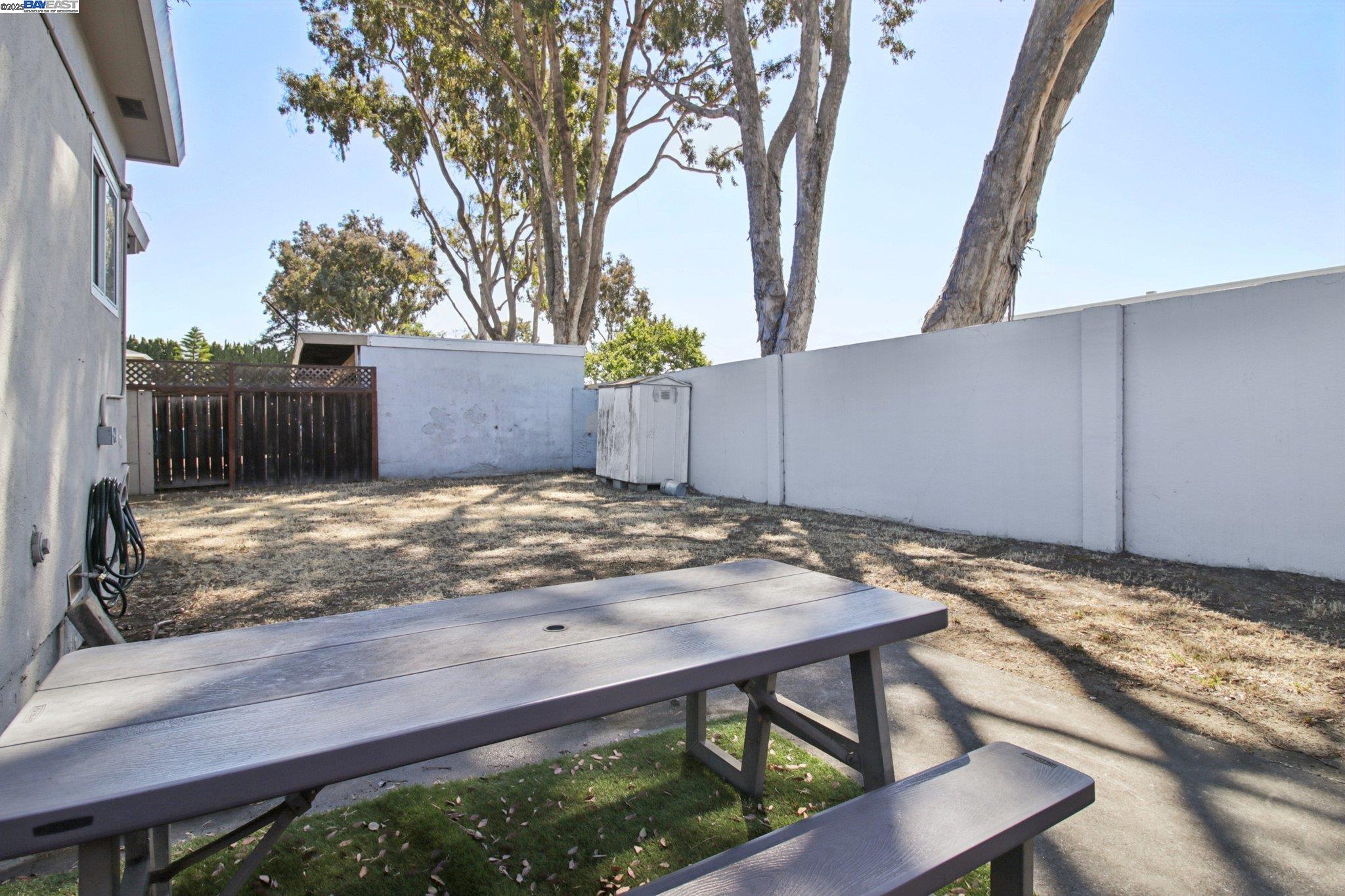 Detail Gallery Image 41 of 47 For 1900 Chestnut St, Santa Clara,  CA 95054-1736 - 4 Beds | 3 Baths
