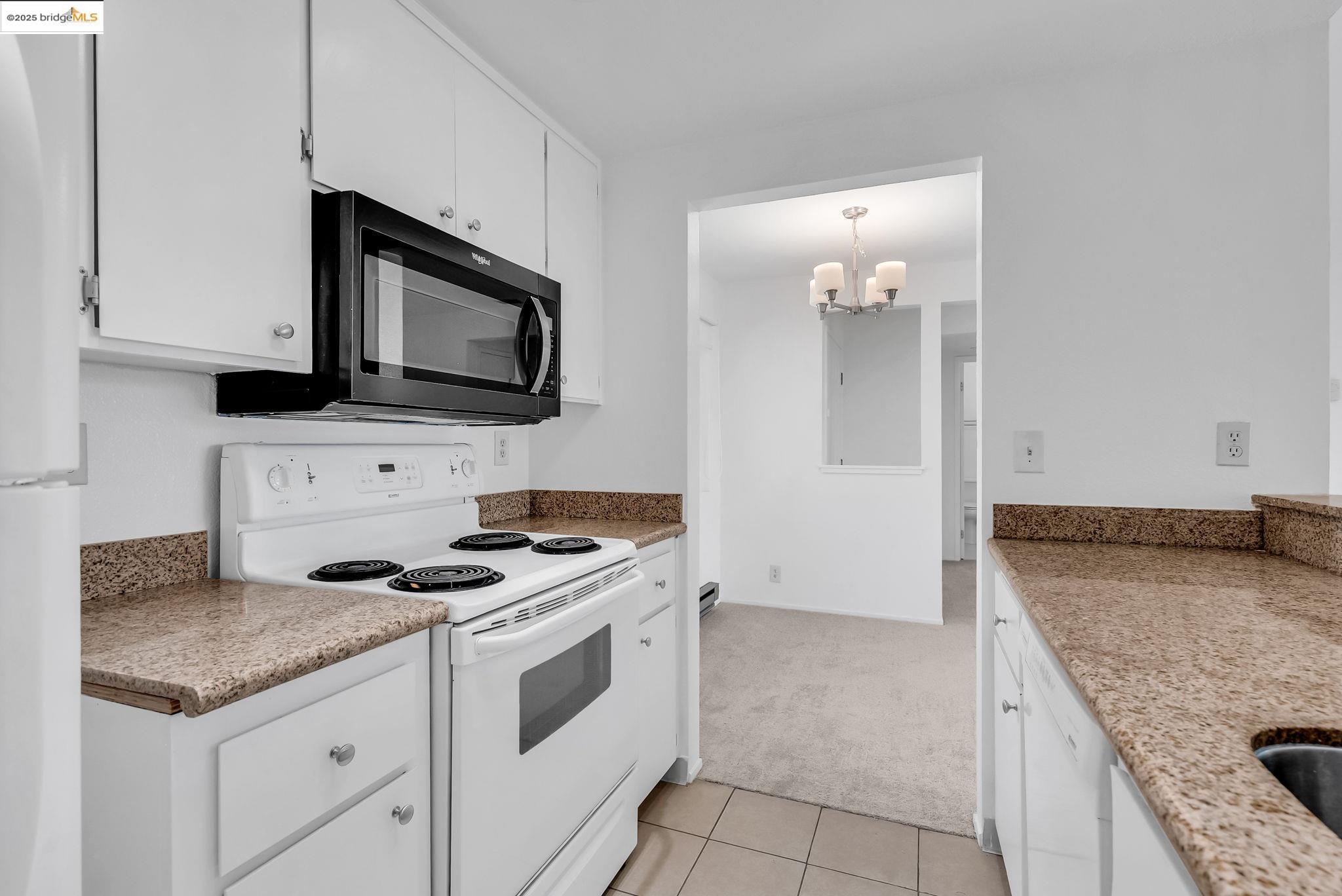 Photo #16: 41101694 Listing: Photo #16