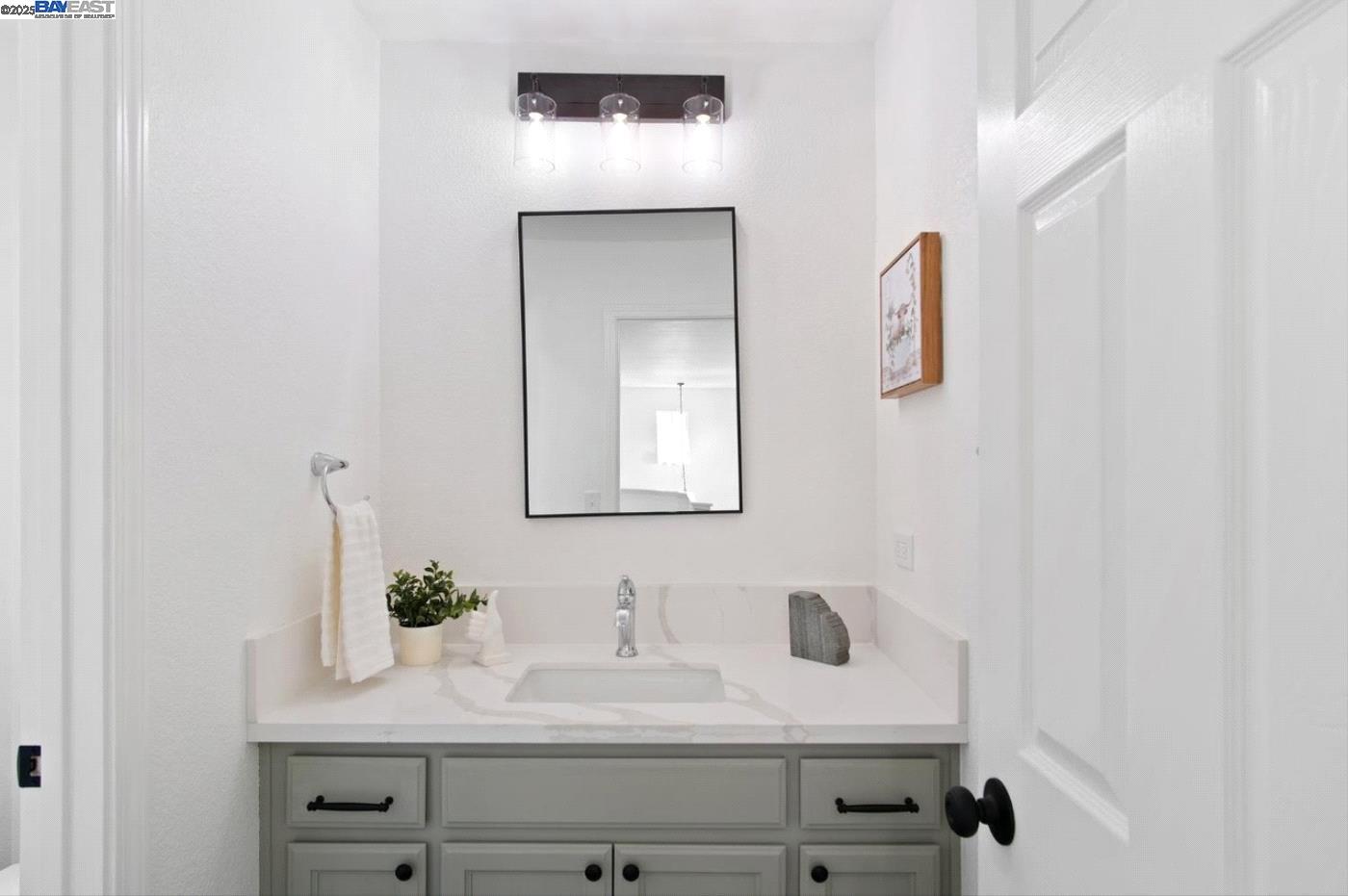 Detail Gallery Image 13 of 15 For 4135 Keepsake Ct, Tracy,  CA 95377 - 3 Beds | 2/1 Baths