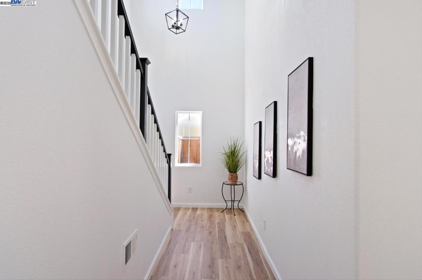 Detail Gallery Image 8 of 15 For 4135 Keepsake Ct, Tracy,  CA 95377 - 3 Beds | 2/1 Baths