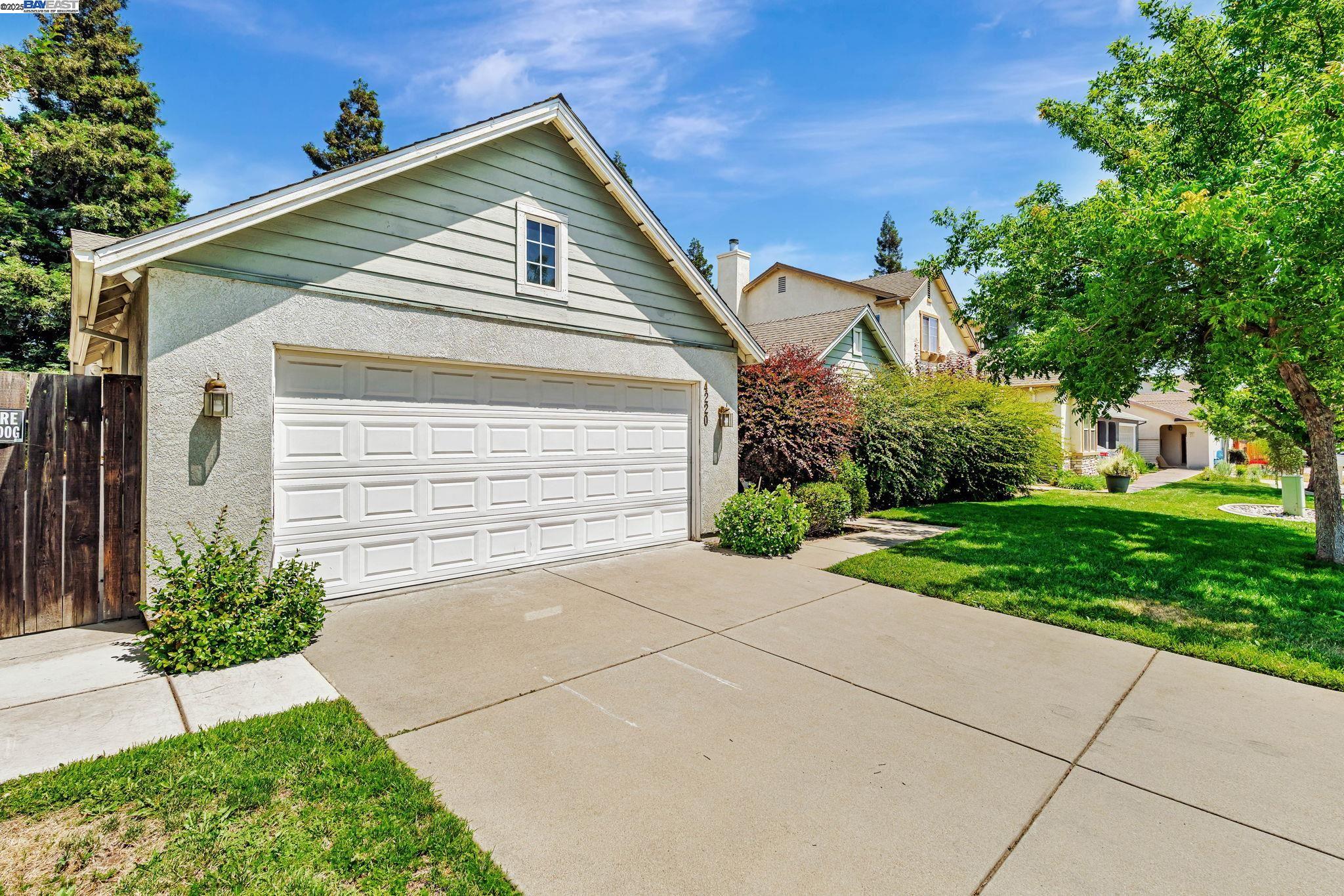 Detail Gallery Image 2 of 50 For 4220 Lifescapes Dr, Modesto,  CA 95356 - 3 Beds | 2/1 Baths