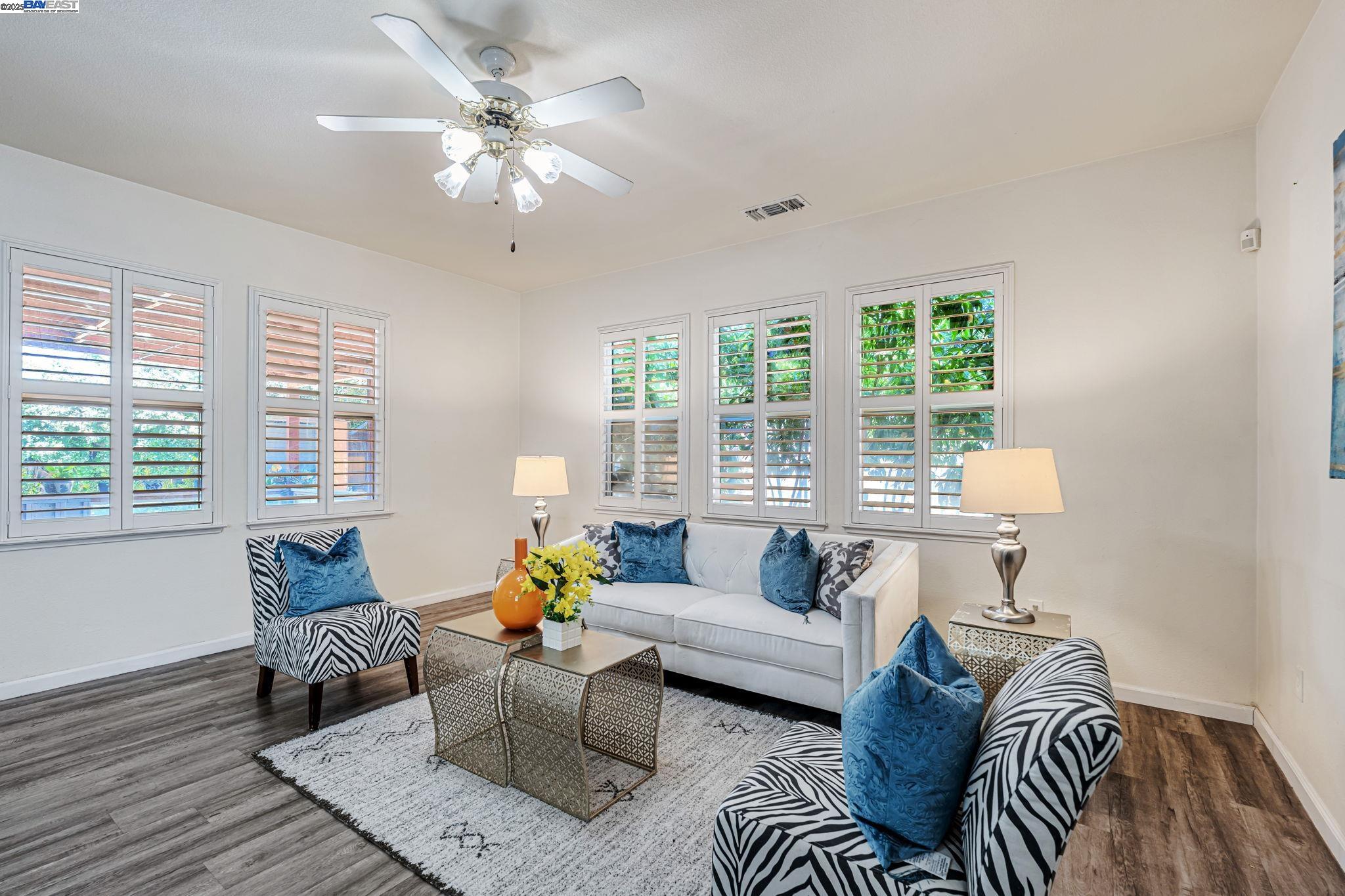 Detail Gallery Image 12 of 50 For 4220 Lifescapes Dr, Modesto,  CA 95356 - 3 Beds | 2/1 Baths