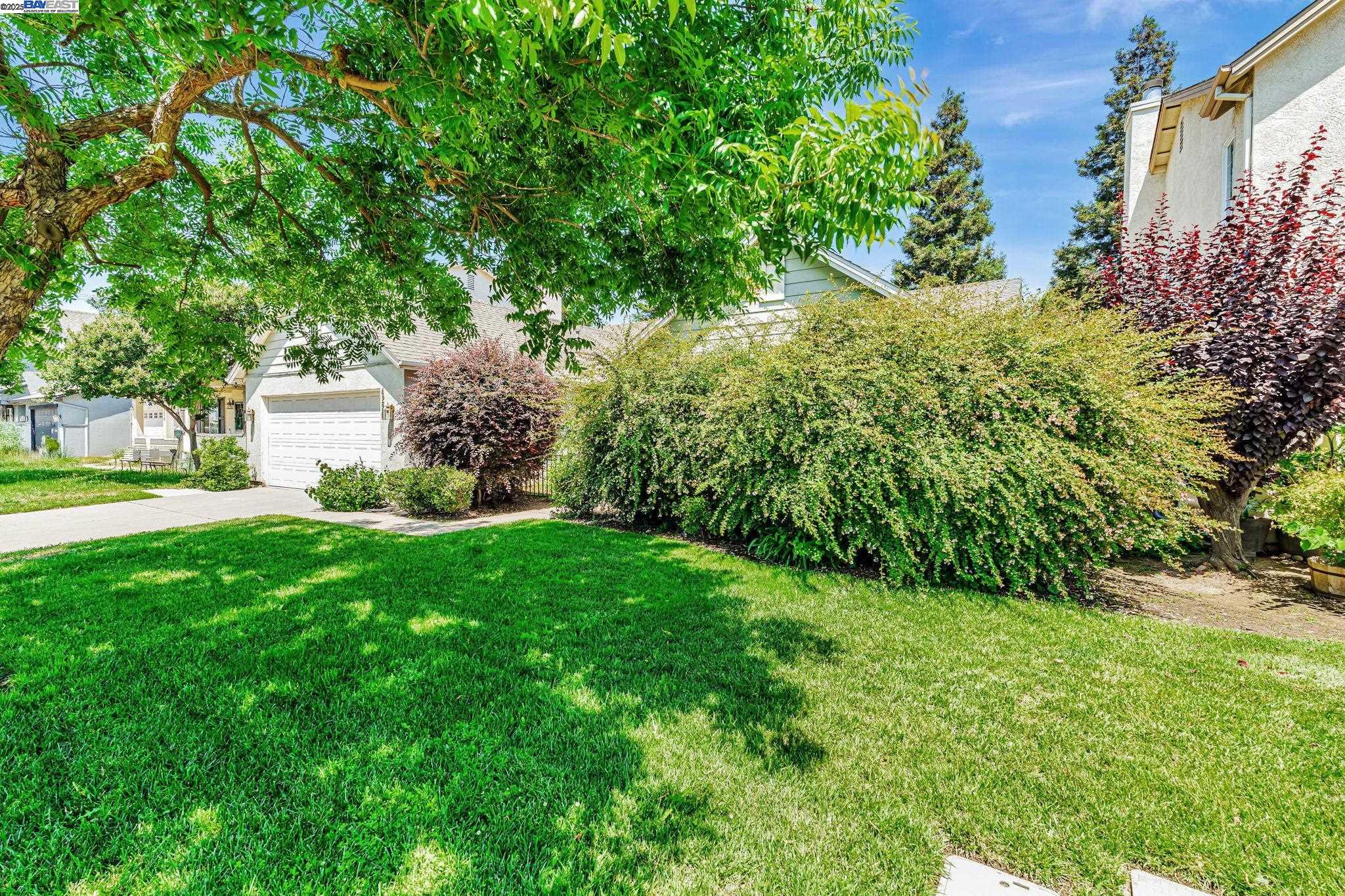 Detail Gallery Image 3 of 50 For 4220 Lifescapes Dr, Modesto,  CA 95356 - 3 Beds | 2/1 Baths