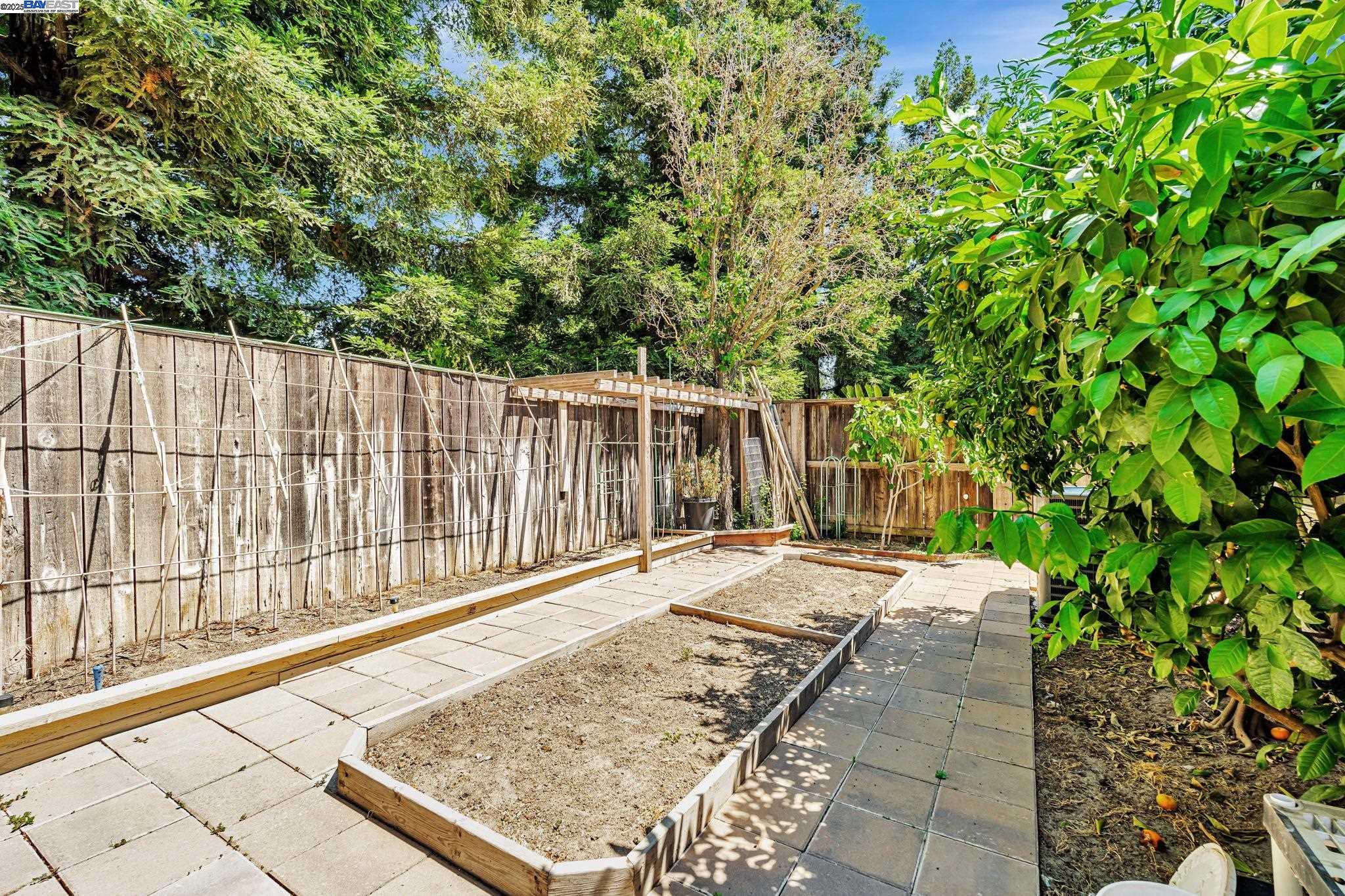 Detail Gallery Image 47 of 50 For 4220 Lifescapes Dr, Modesto,  CA 95356 - 3 Beds | 2/1 Baths