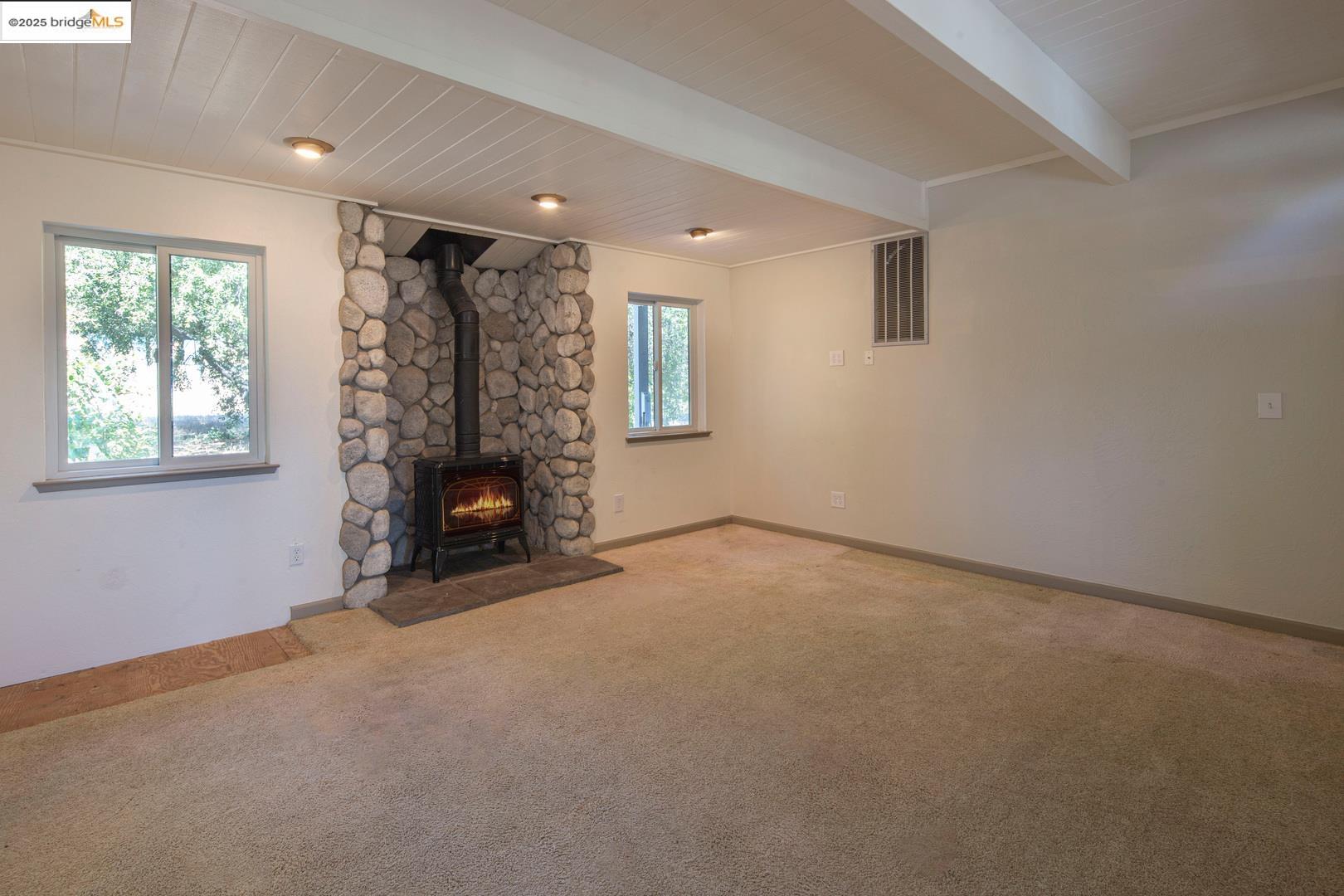 Detail Gallery Image 16 of 53 For 1203 Laurel Ln, Murphys,  CA 95247 - 4 Beds | 2/1 Baths