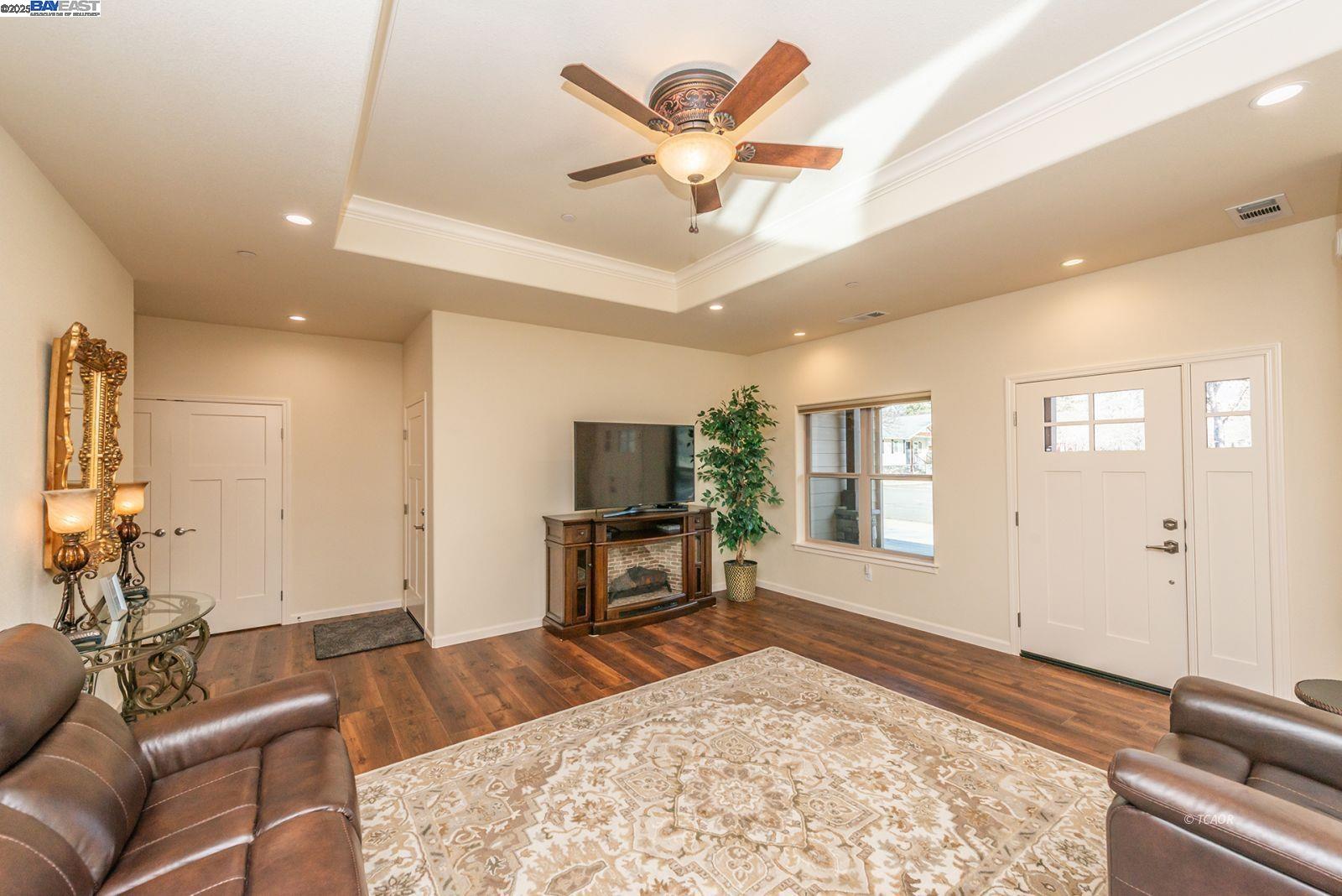 Detail Gallery Image 24 of 49 For 220 Fairway Dr., Weaverville,  CA 96093 - 3 Beds | 2 Baths
