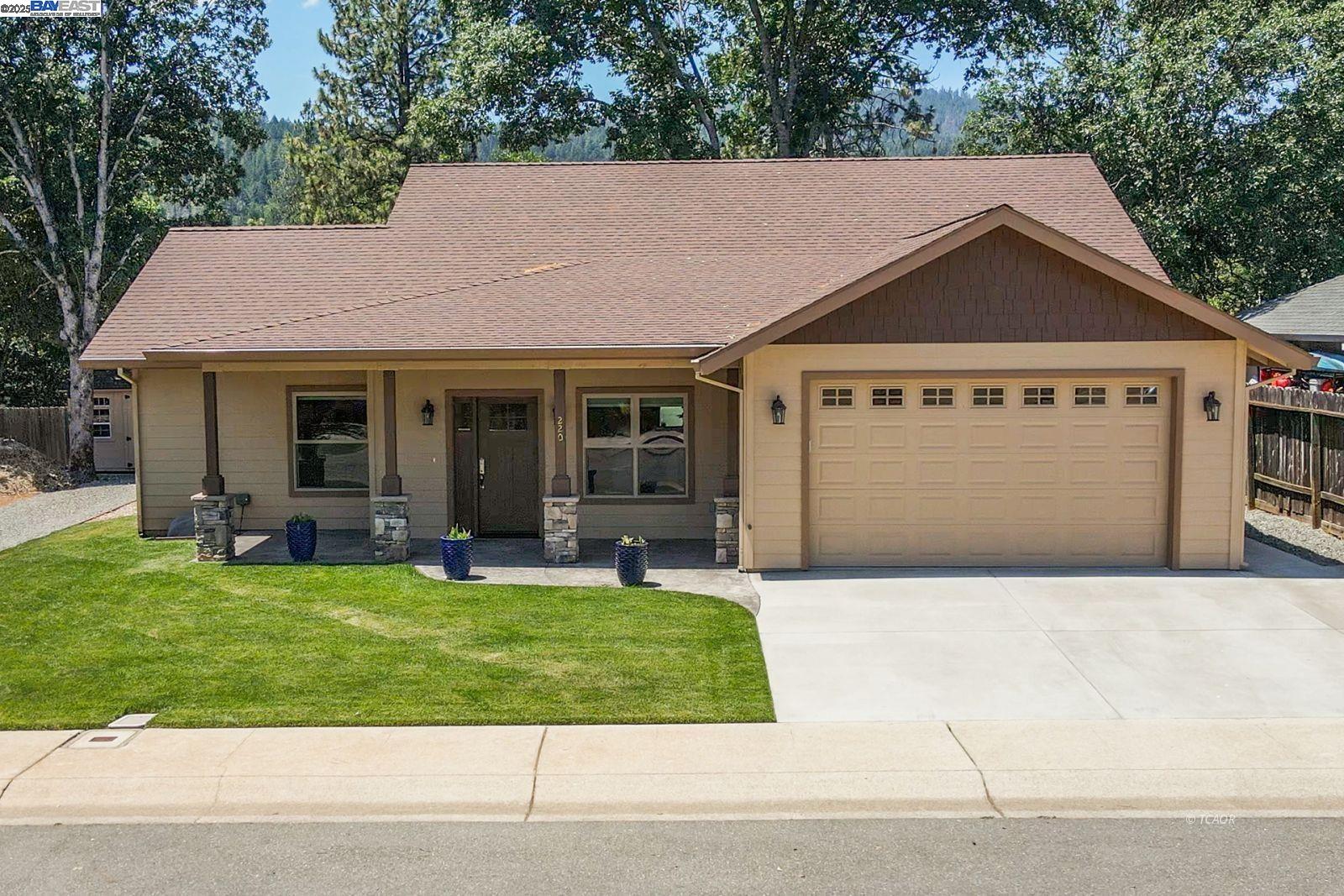 Detail Gallery Image 38 of 49 For 220 Fairway Dr., Weaverville,  CA 96093 - 3 Beds | 2 Baths