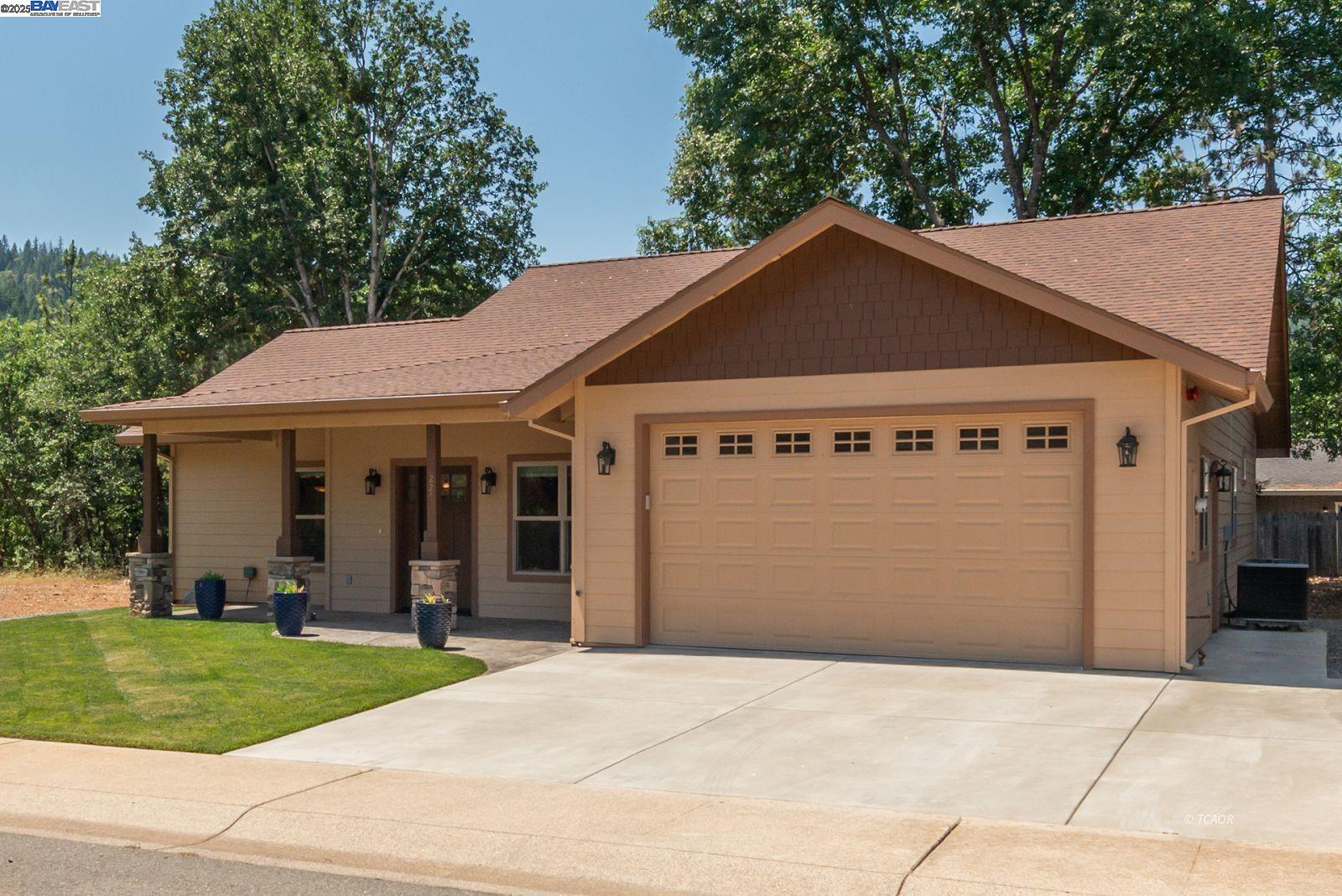Detail Gallery Image 42 of 49 For 220 Fairway Dr., Weaverville,  CA 96093 - 3 Beds | 2 Baths