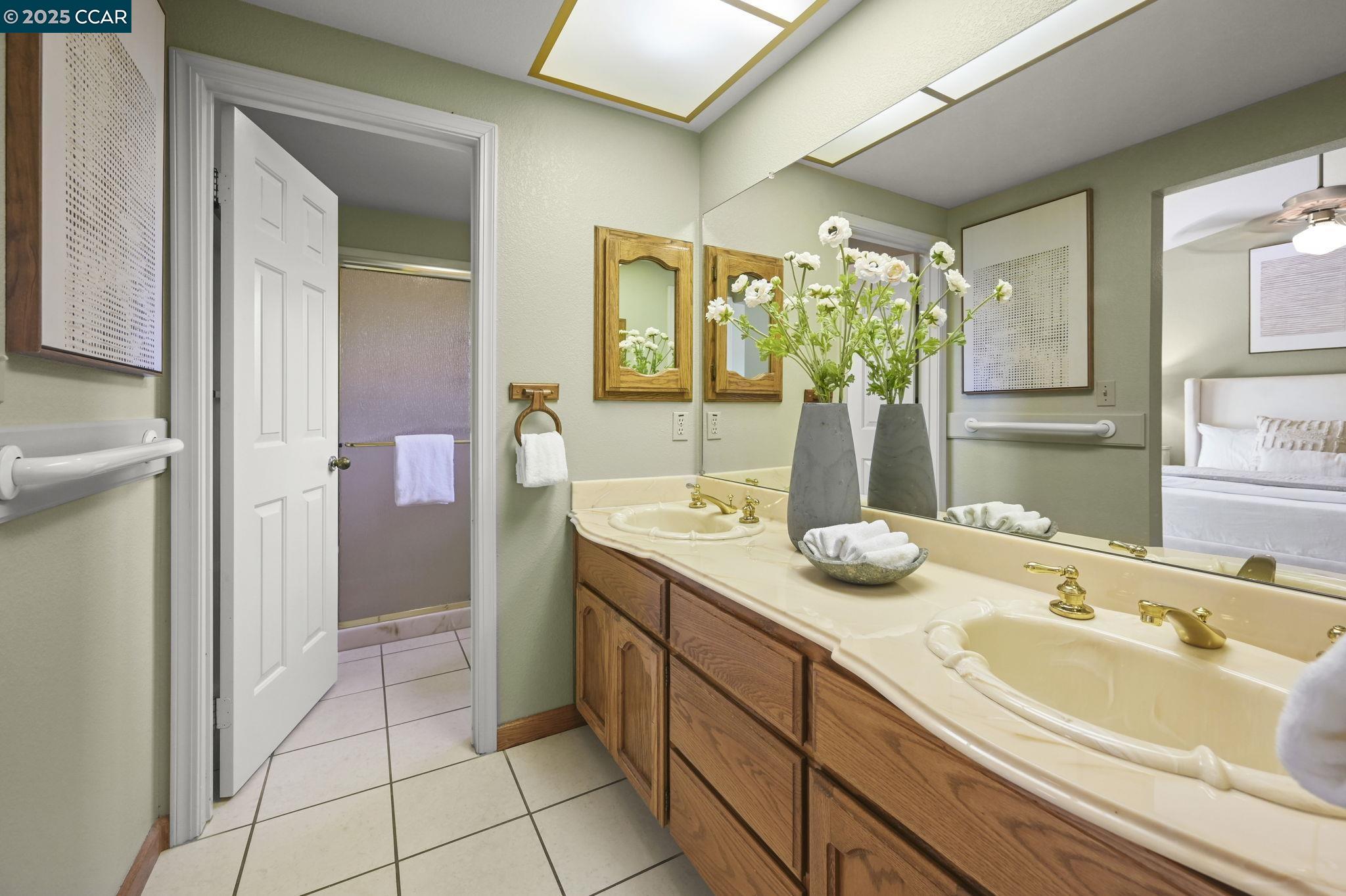 Detail Gallery Image 24 of 39 For 18905 Carson Lane, Castro Valley,  CA 94552-1950 - 3 Beds | 2 Baths