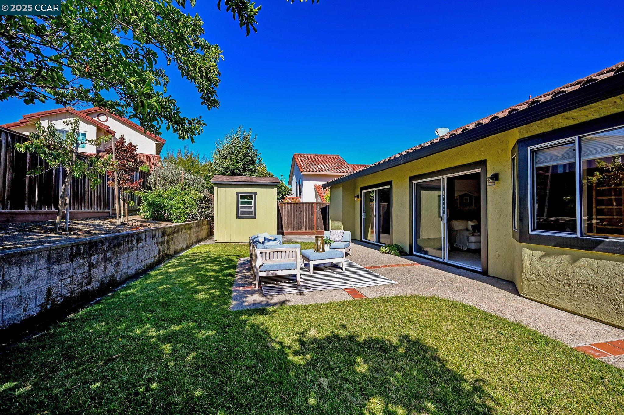 Detail Gallery Image 28 of 39 For 18905 Carson Lane, Castro Valley,  CA 94552-1950 - 3 Beds | 2 Baths
