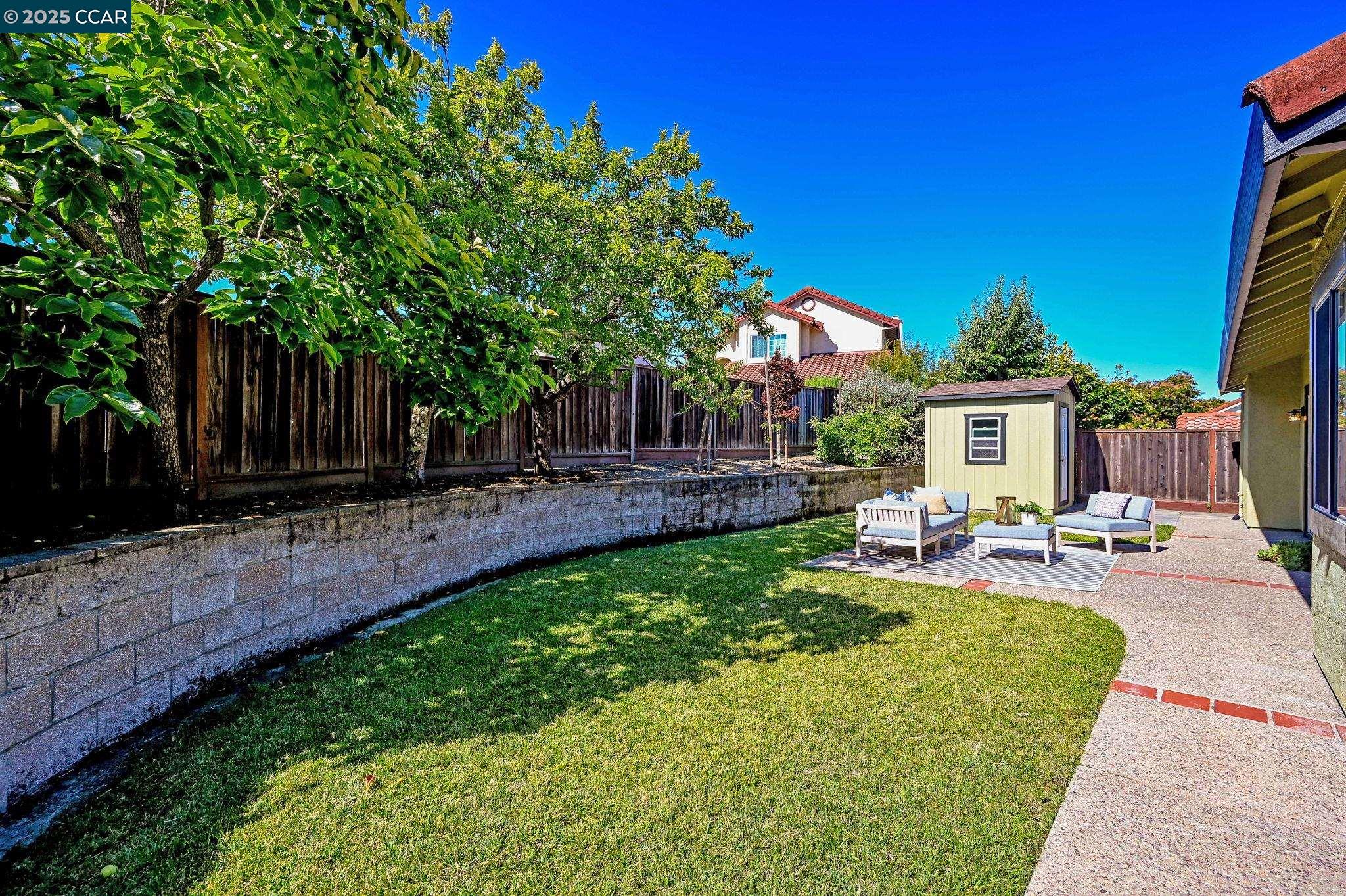 Detail Gallery Image 30 of 39 For 18905 Carson Lane, Castro Valley,  CA 94552-1950 - 3 Beds | 2 Baths