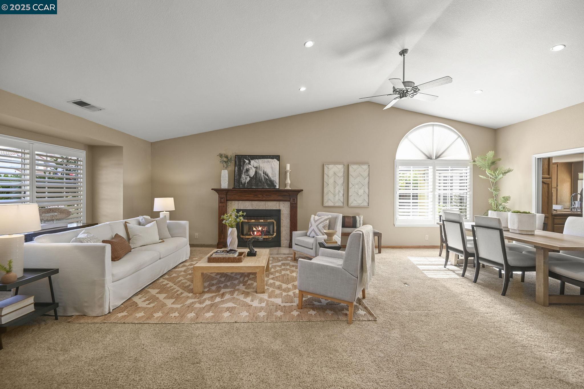 Detail Gallery Image 5 of 39 For 18905 Carson Lane, Castro Valley,  CA 94552-1950 - 3 Beds | 2 Baths