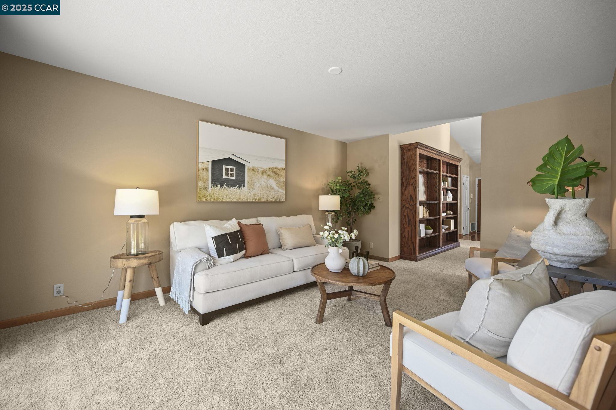 Detail Gallery Image 8 of 39 For 18905 Carson Lane, Castro Valley,  CA 94552-1950 - 3 Beds | 2 Baths