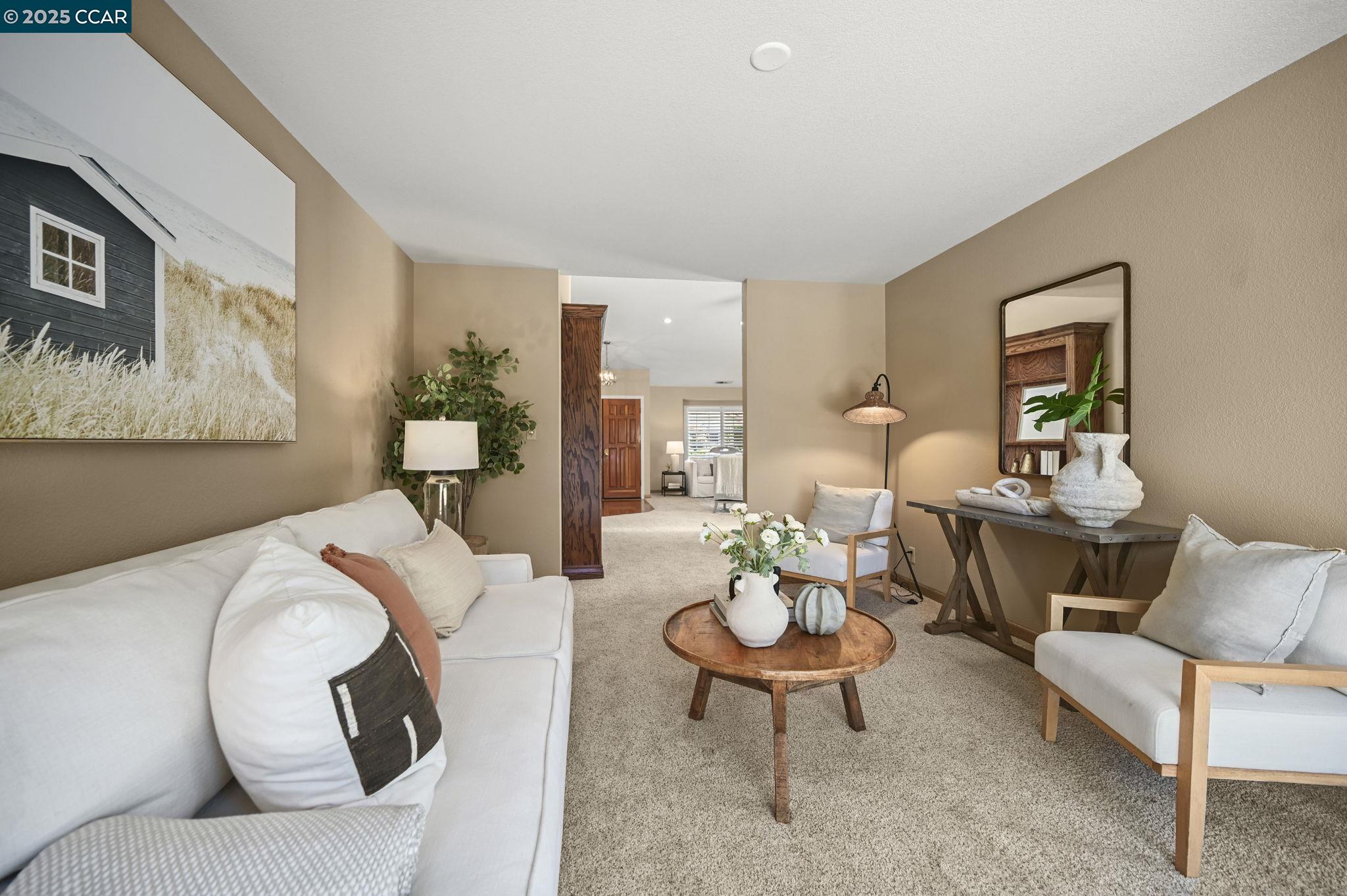 Detail Gallery Image 9 of 39 For 18905 Carson Lane, Castro Valley,  CA 94552-1950 - 3 Beds | 2 Baths