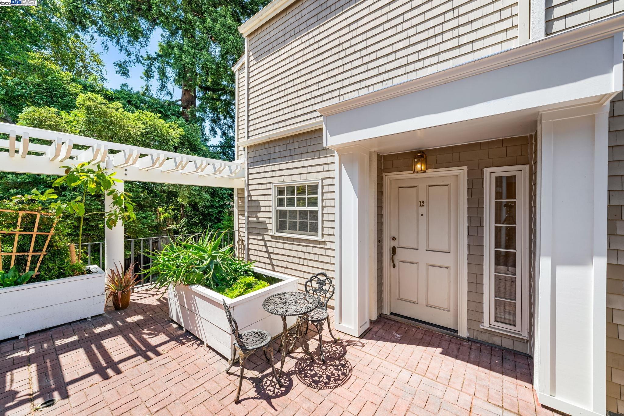 Front Image Thumbnail for BE41101731