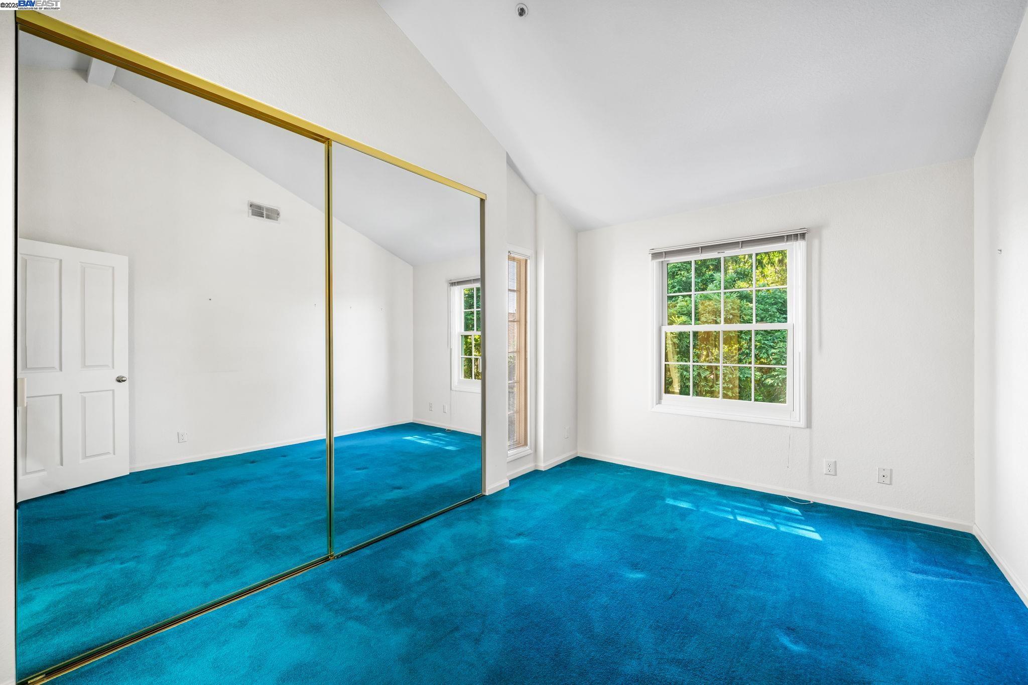 Detail Gallery Image 22 of 38 For 1555 Cherry St #12,  San Carlos,  CA 94070 - 2 Beds | 2/1 Baths