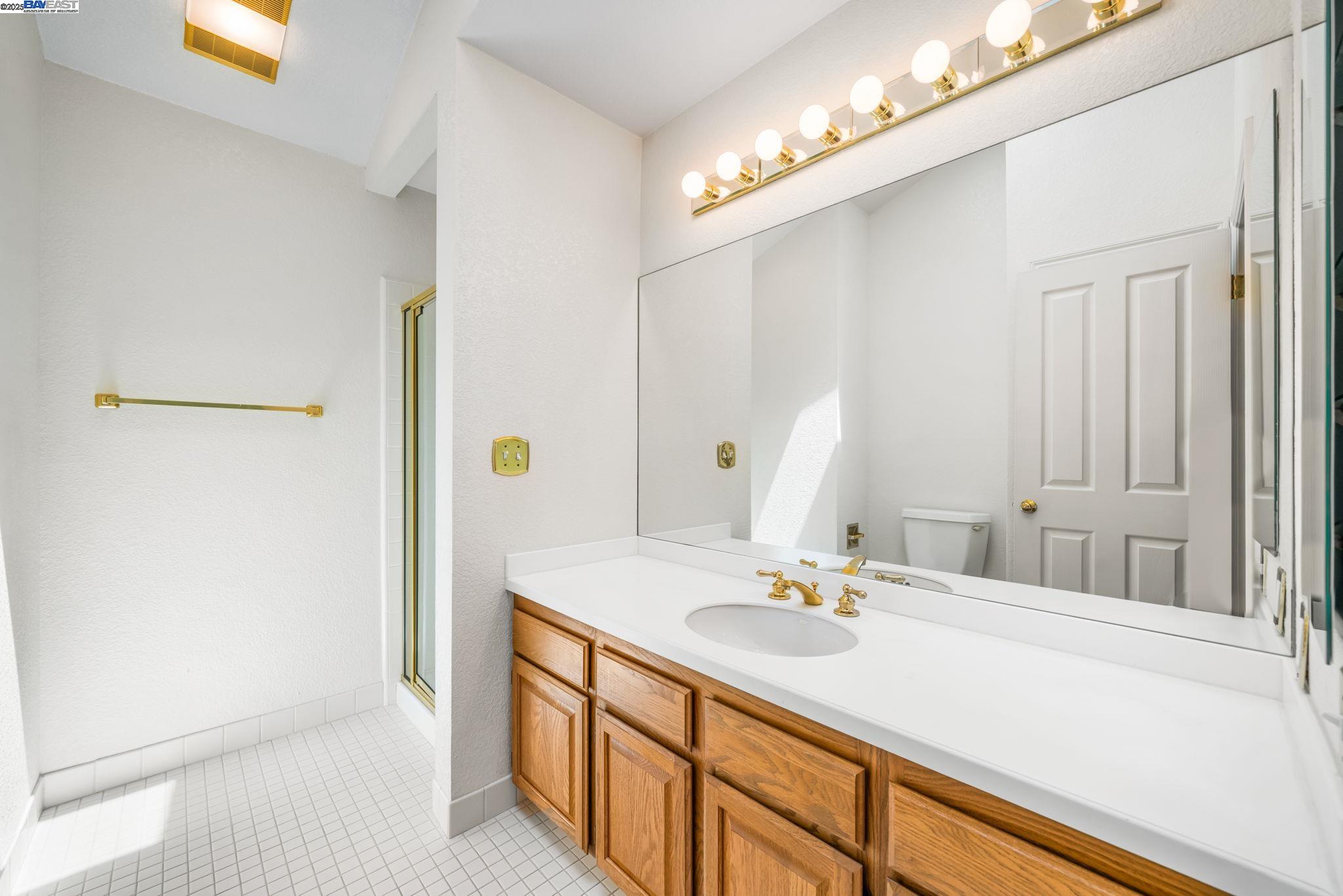 Detail Gallery Image 24 of 38 For 1555 Cherry St #12,  San Carlos,  CA 94070 - 2 Beds | 2/1 Baths