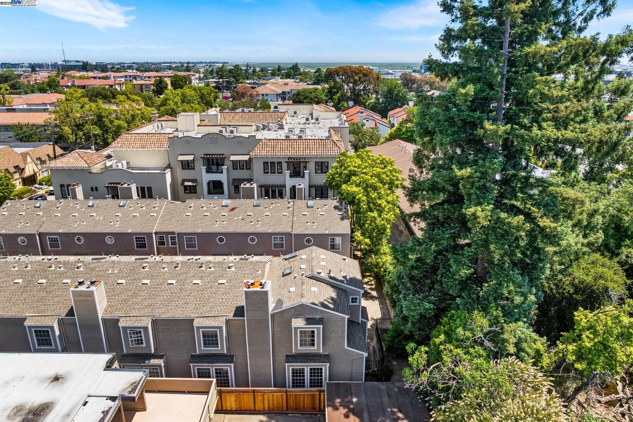 Detail Gallery Image 35 of 38 For 1555 Cherry St #12,  San Carlos,  CA 94070 - 2 Beds | 2/1 Baths