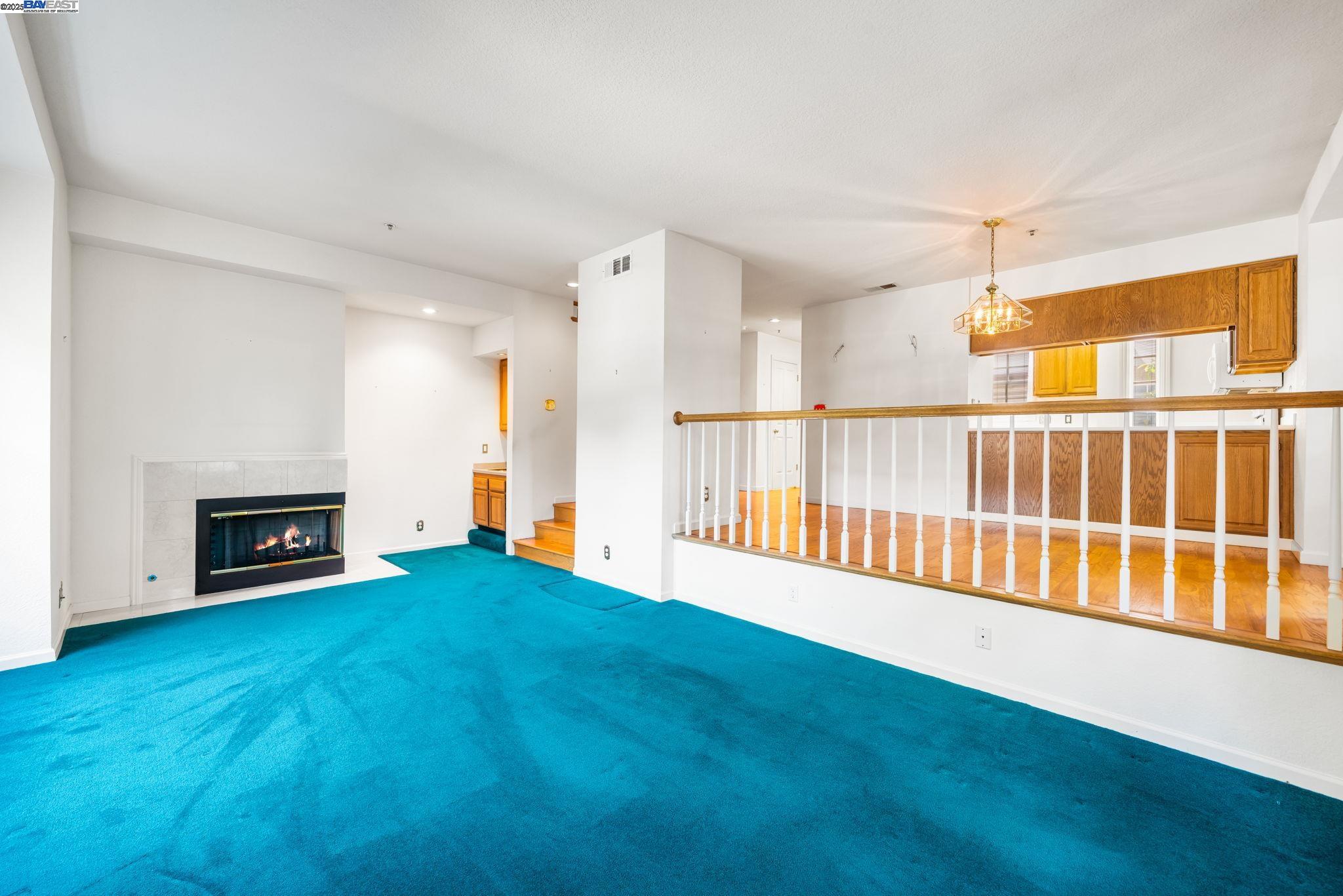 Detail Gallery Image 9 of 38 For 1555 Cherry St #12,  San Carlos,  CA 94070 - 2 Beds | 2/1 Baths