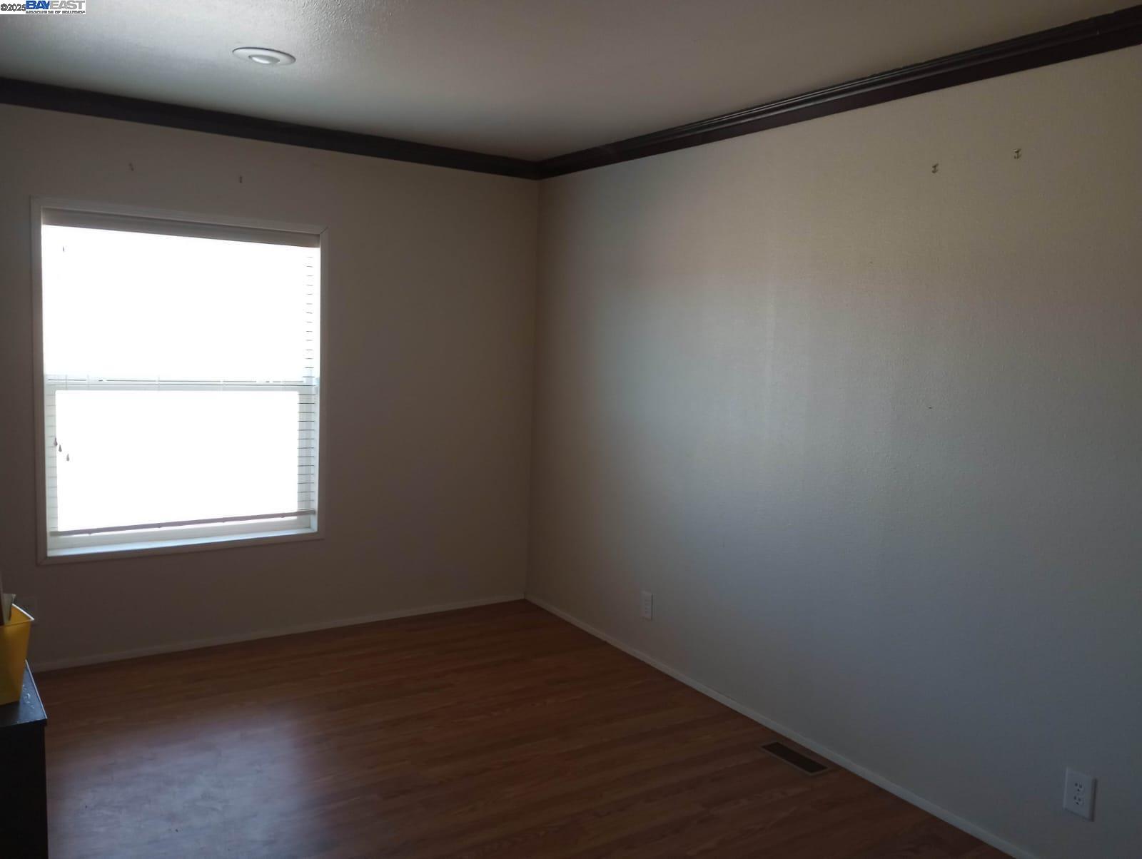 Detail Gallery Image 4 of 6 For 4579 County Road Ff, Orland,  CA 95963 - 4 Beds | 2 Baths